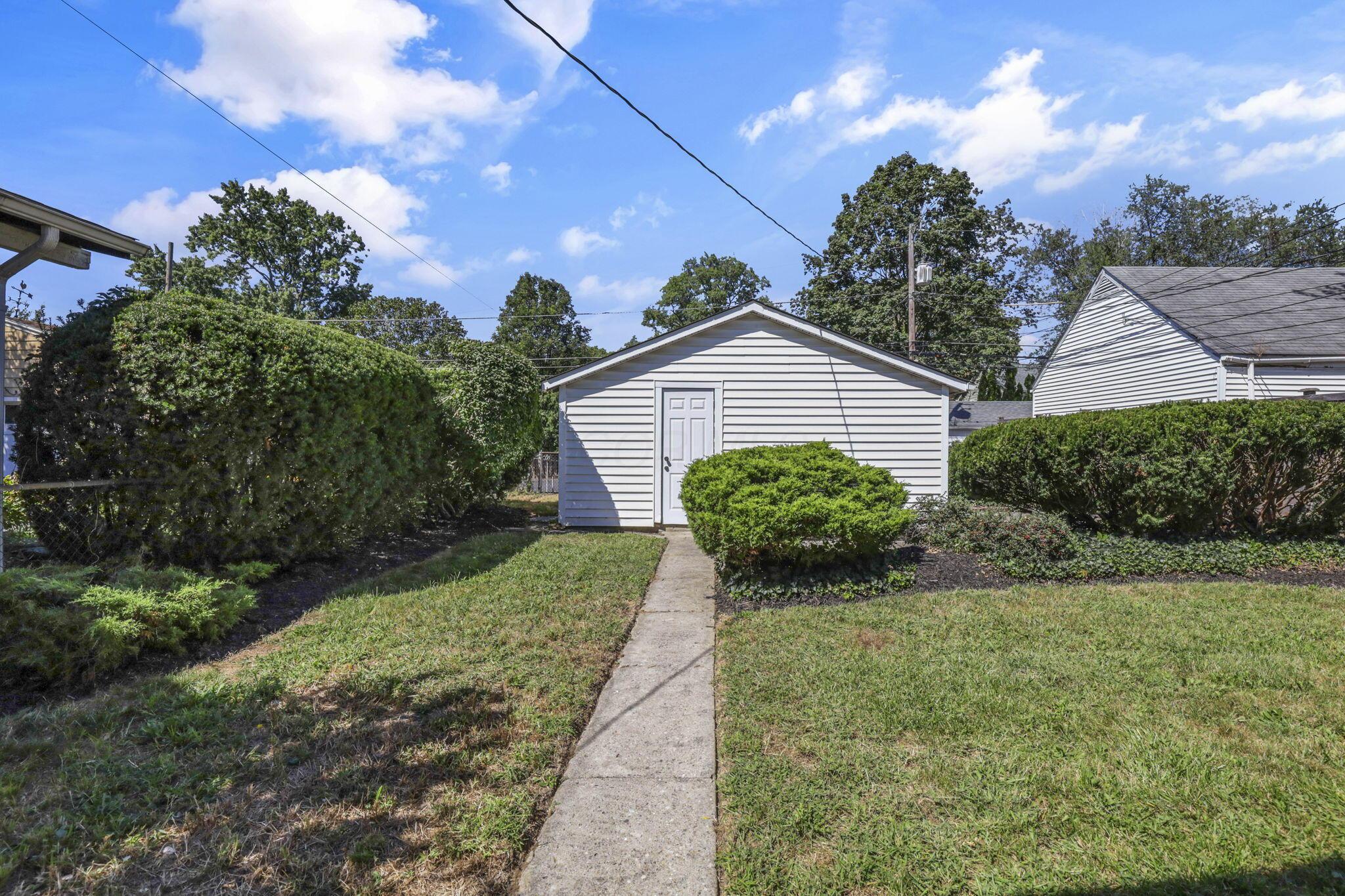 Bexley, Ohio, 43209, United States, 4 Bedrooms Bedrooms, ,3 BathroomsBathrooms,Residential,For Sale,1978539
