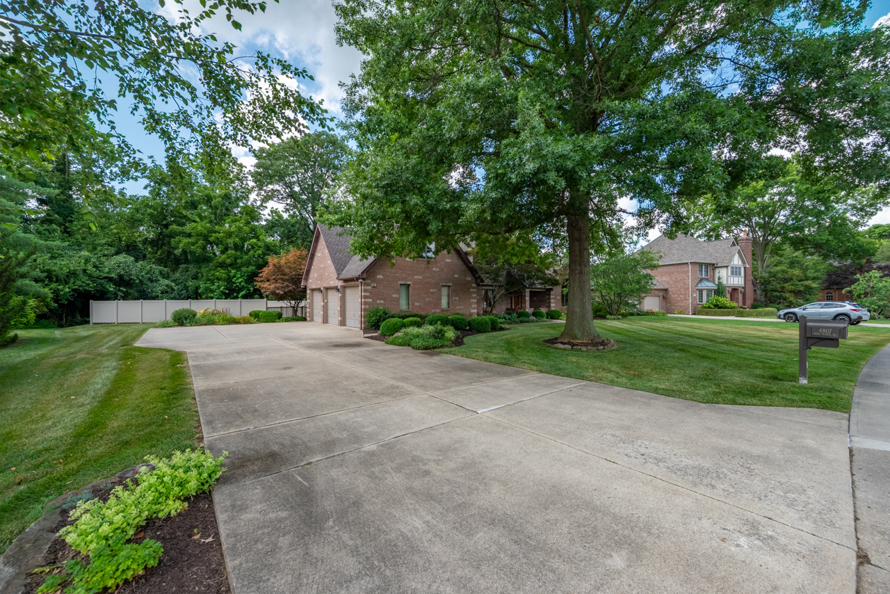 Terre Haute, Indiana, 47802, United States, 4 Bedrooms Bedrooms, ,3 BathroomsBathrooms,Residential,For Sale,1931381