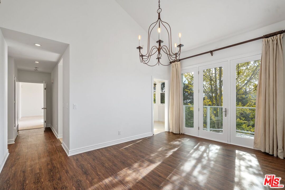 Pacific Palisades, California, 90272, United States, 2 Bedrooms Bedrooms, ,2 BathroomsBathrooms,Residential,For Sale,1991274