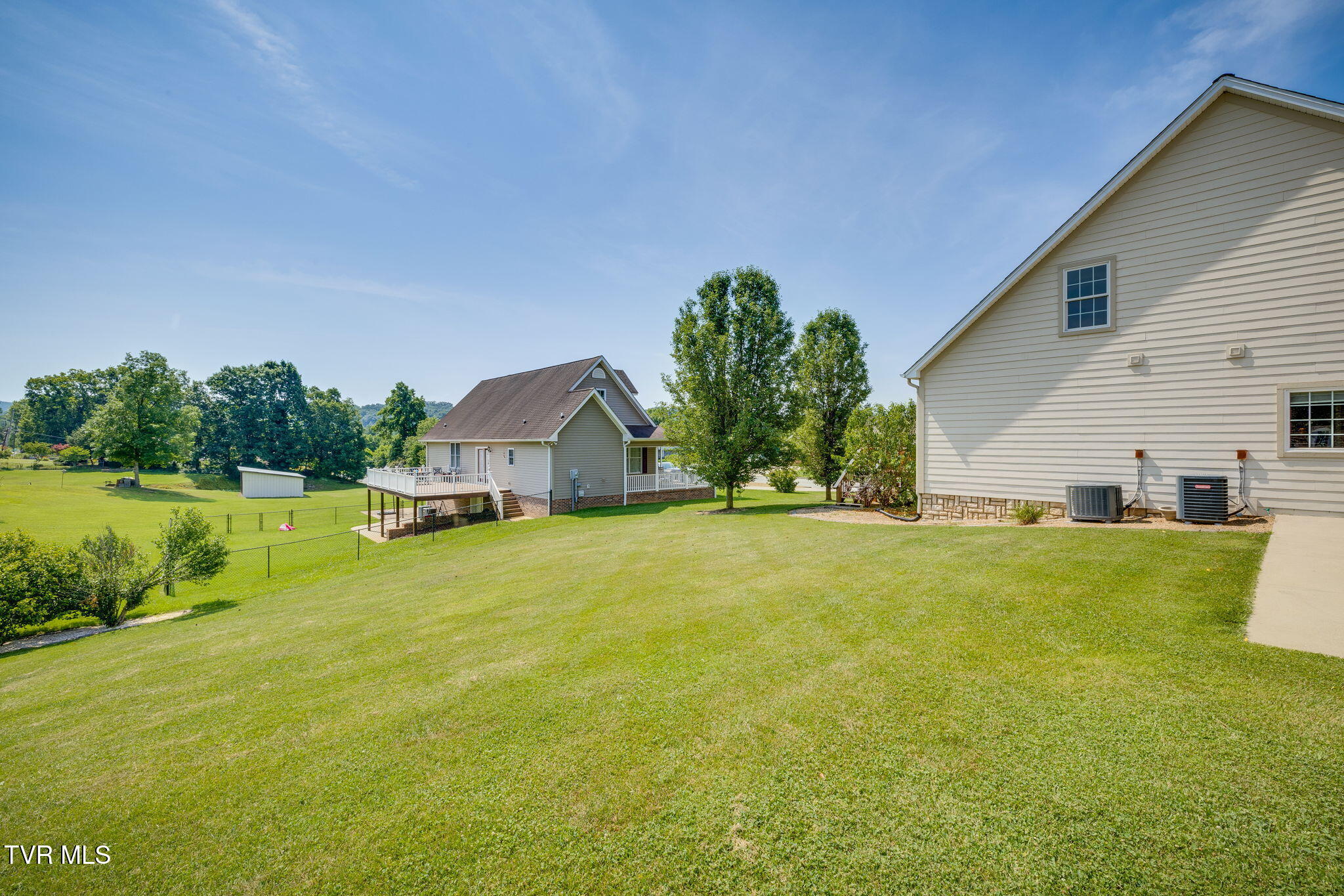 Kingsport, Tennessee, 37660, United States, 3 Bedrooms Bedrooms, ,4 BathroomsBathrooms,Residential,For Sale,1984458