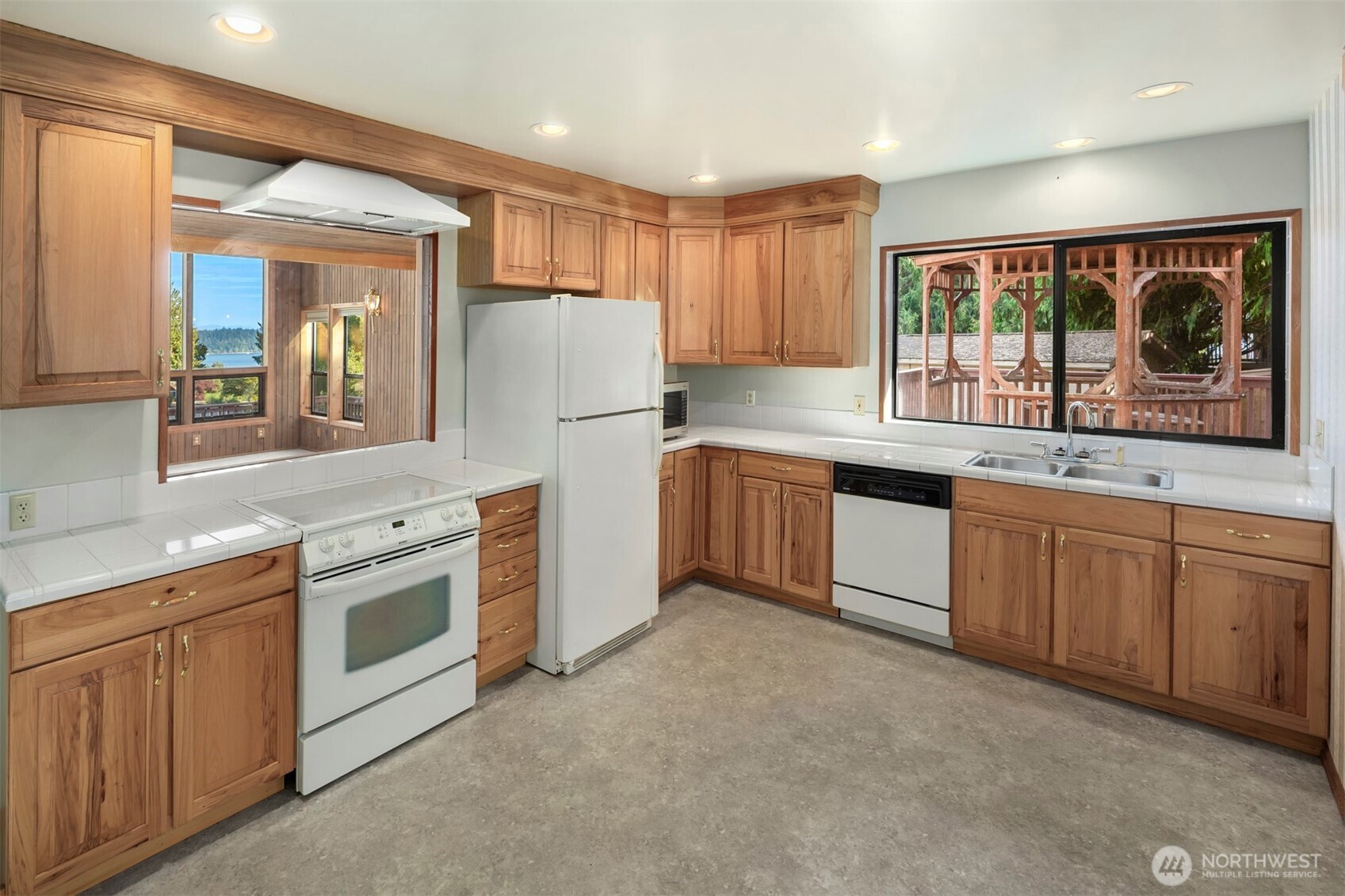 Port Orchard, Washington, 98366, United States, 4 Bedrooms Bedrooms, ,3 BathroomsBathrooms,Residential,For Sale,1988075