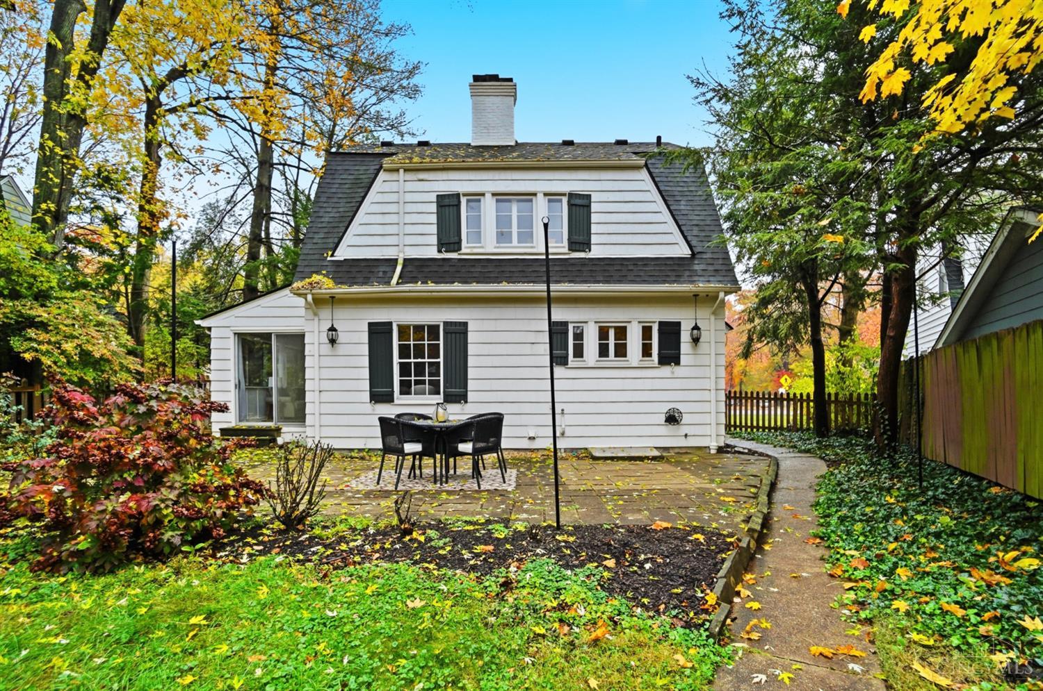 Cincinnati, Ohio, 45227, United States, 3 Bedrooms Bedrooms, ,2 BathroomsBathrooms,Residential,For Sale,1989456