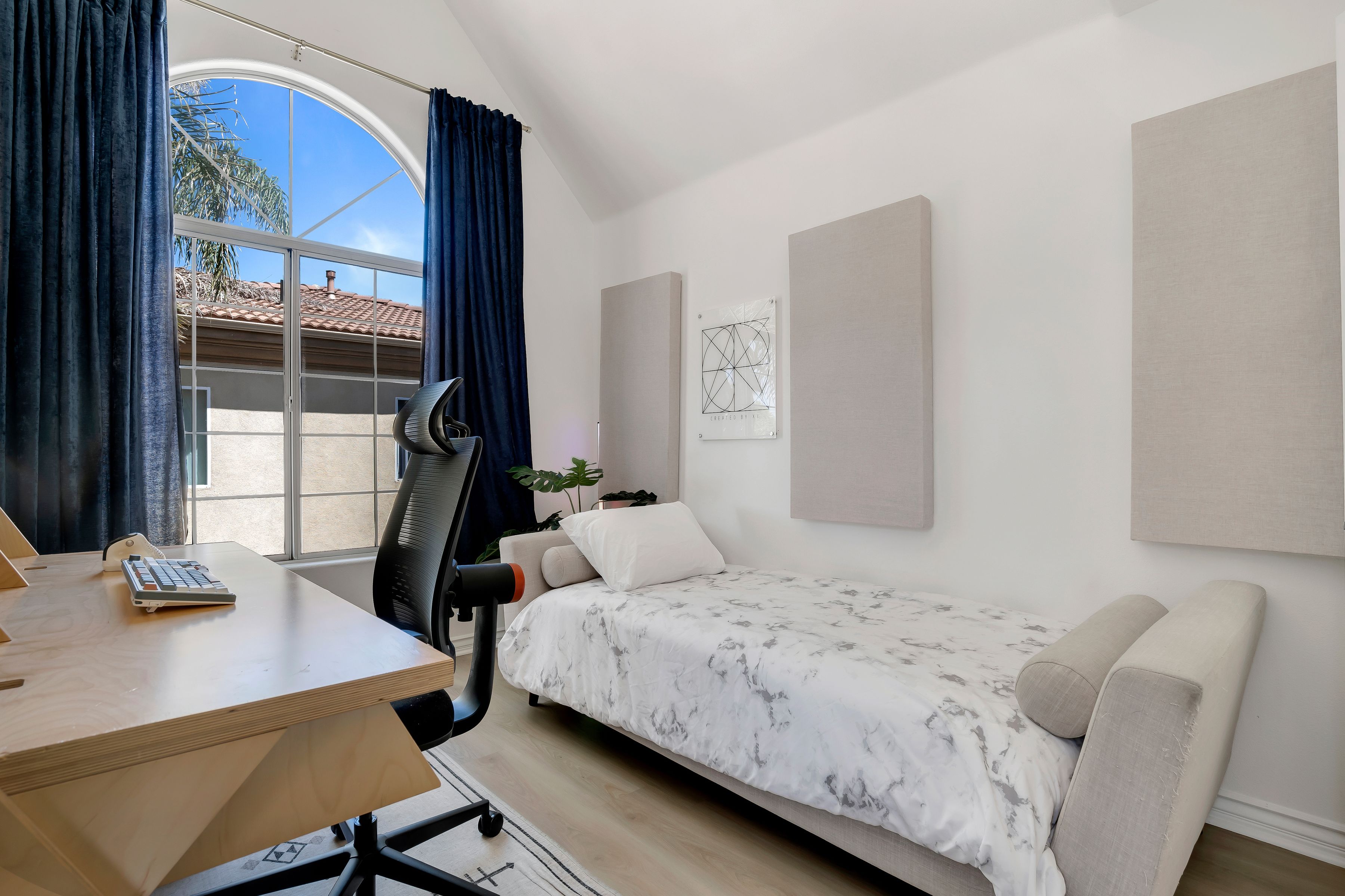  18316 Keswick Street, Reseda - 物件實景
