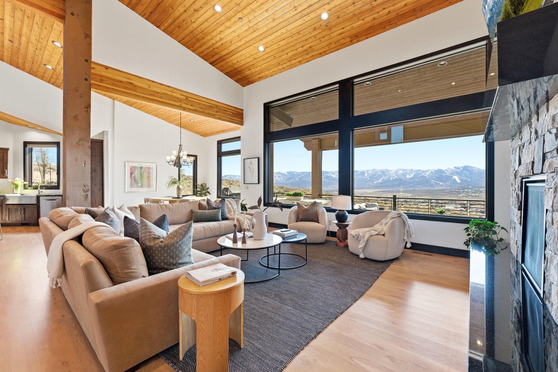  Beautiful Home with Forever Unobstructed Views on 10 Acres - 物件實景