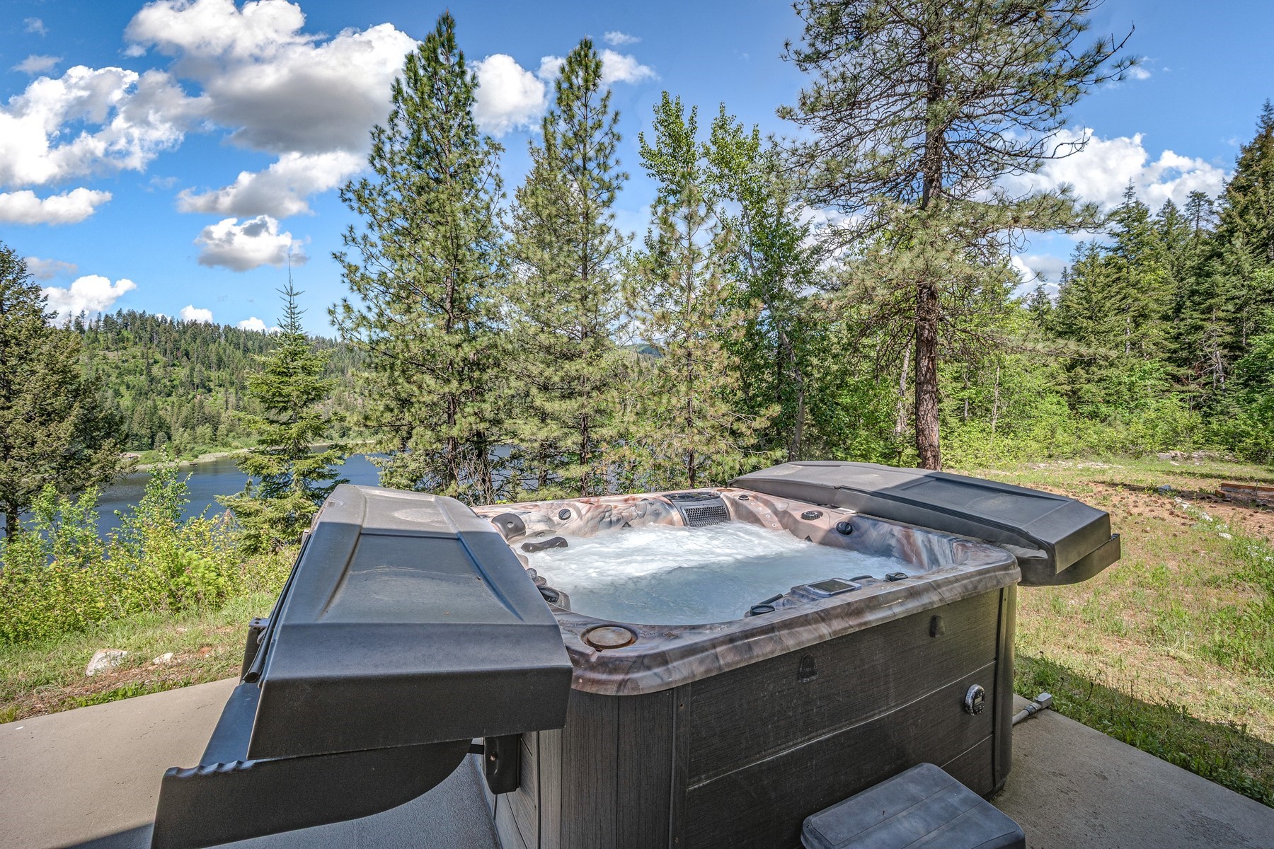  Lake Retreat on Private Acreage - 物件實景