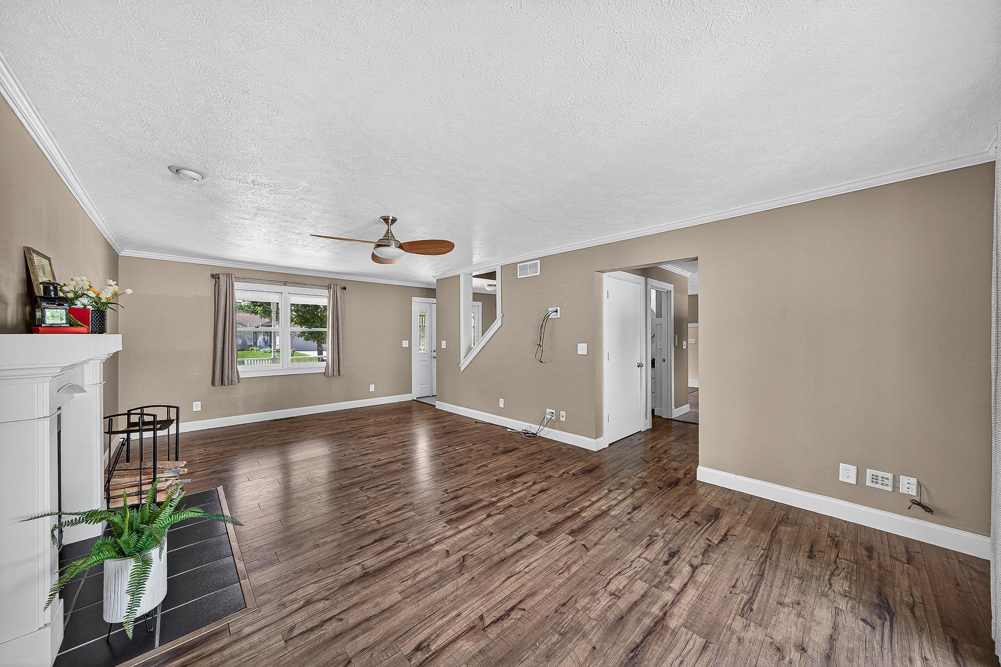 Elkhart, Indiana, 46514, United States, 3 Bedrooms Bedrooms, ,3 BathroomsBathrooms,Residential,For Sale,1917912