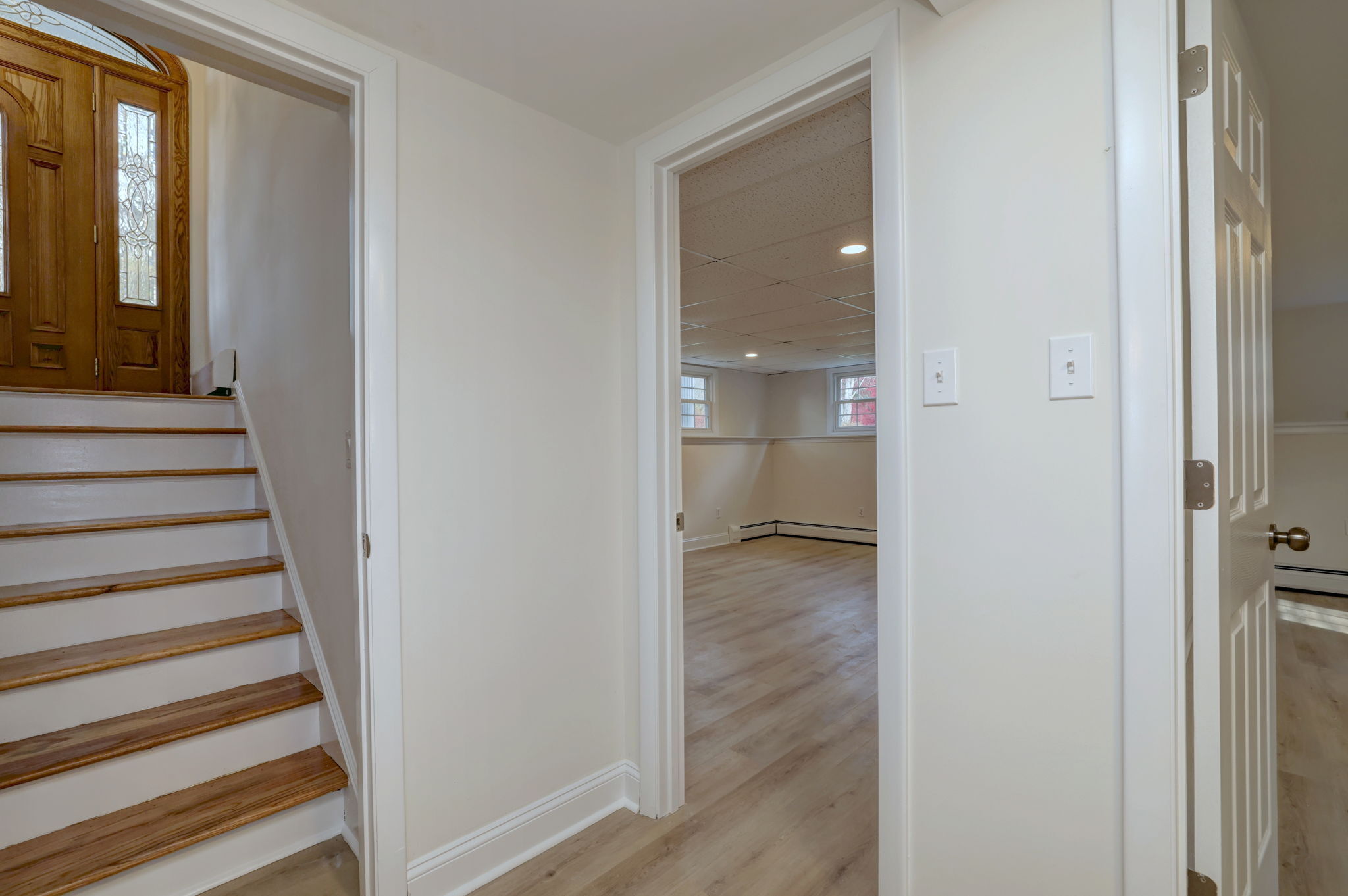 Newtown, Connecticut, 06482, United States, 4 Bedrooms Bedrooms, ,2 BathroomsBathrooms,Residential,For Sale,1990994