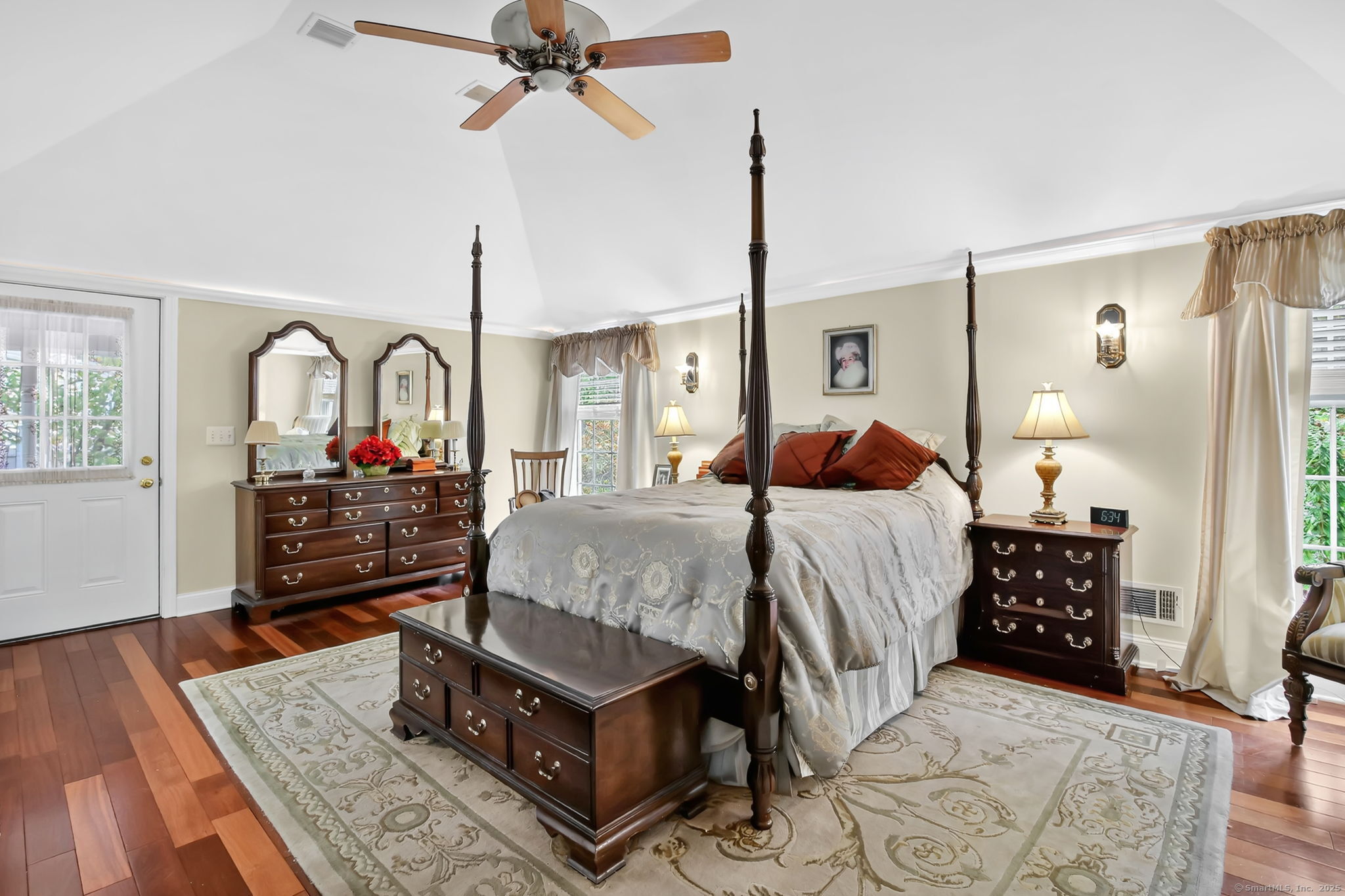 Glastonbury, Connecticut, 06033, United States, 4 Bedrooms Bedrooms, ,3 BathroomsBathrooms,Residential,For Sale,1988167