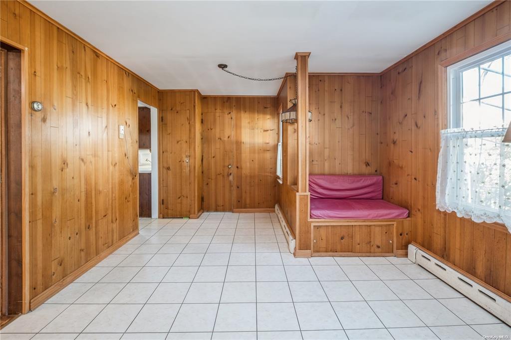 Rockville Centre, New York, 11570, United States, 3 Bedrooms Bedrooms, ,2 BathroomsBathrooms,Residential,For Sale,1937089