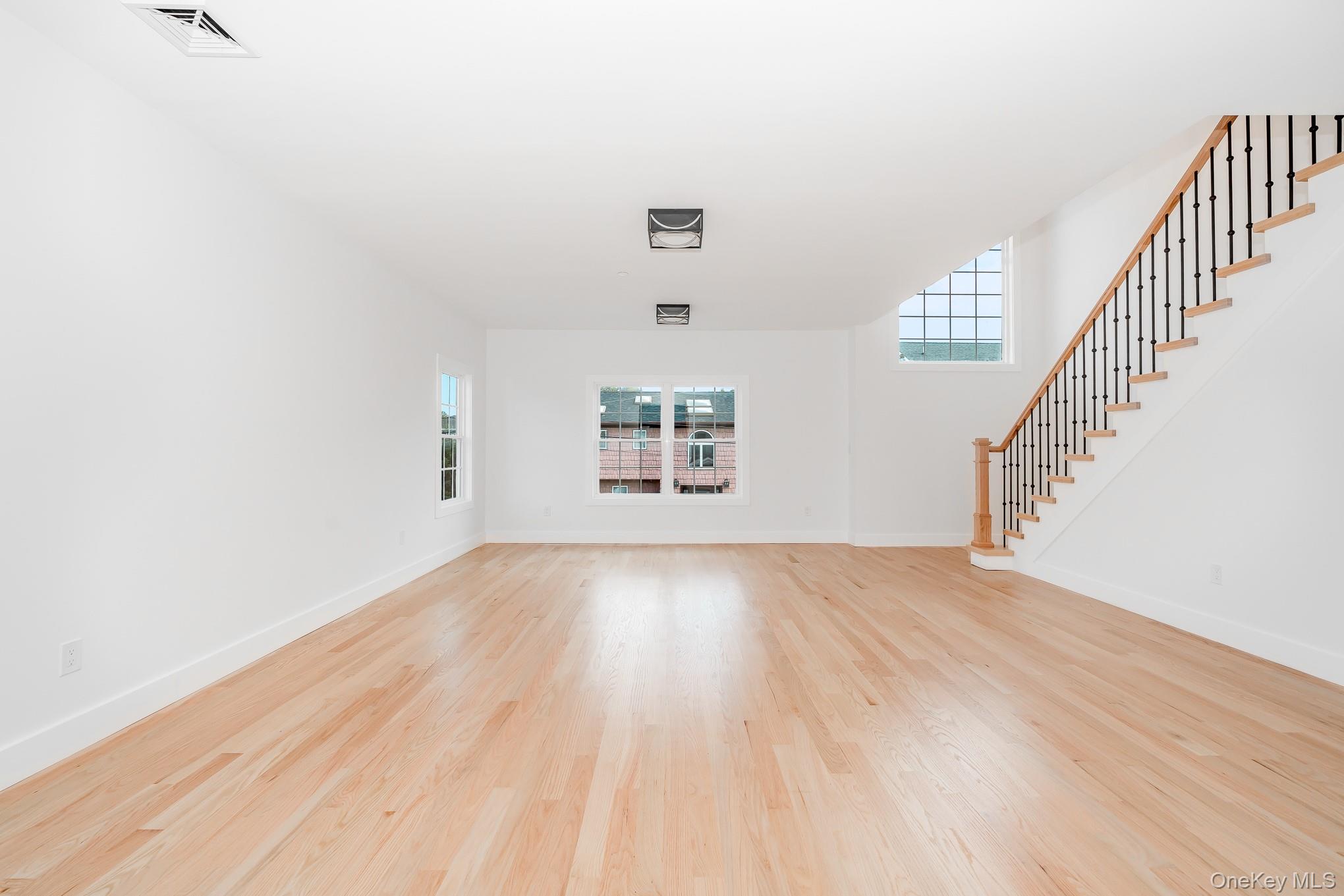 Bellmore, New York, 11710, United States, 5 Bedrooms Bedrooms, ,3 BathroomsBathrooms,Residential,For Sale,1977059