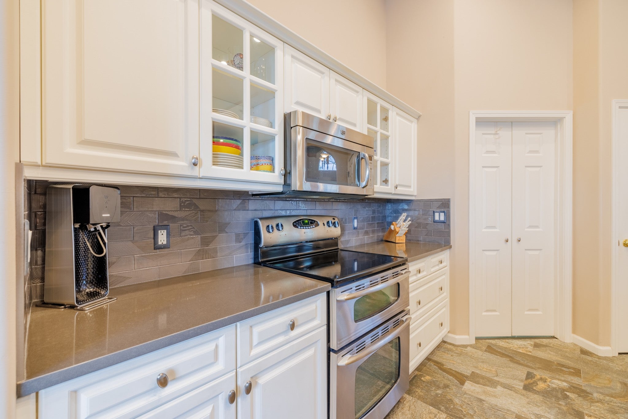 Helena, Montana, 59601, United States, 5 Bedrooms Bedrooms, ,3 BathroomsBathrooms,Residential,For Sale,1885128