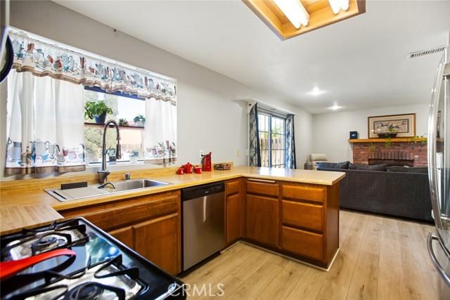 Fontana, California, 92336, United States, 3 Bedrooms Bedrooms, ,3 BathroomsBathrooms,Residential,For Sale,1975115