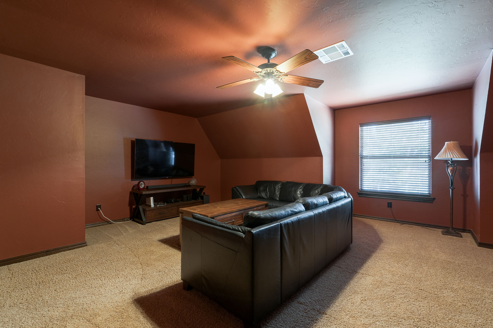  2688 La Belle Rue, Edmond, OK 73034 - 物件實景