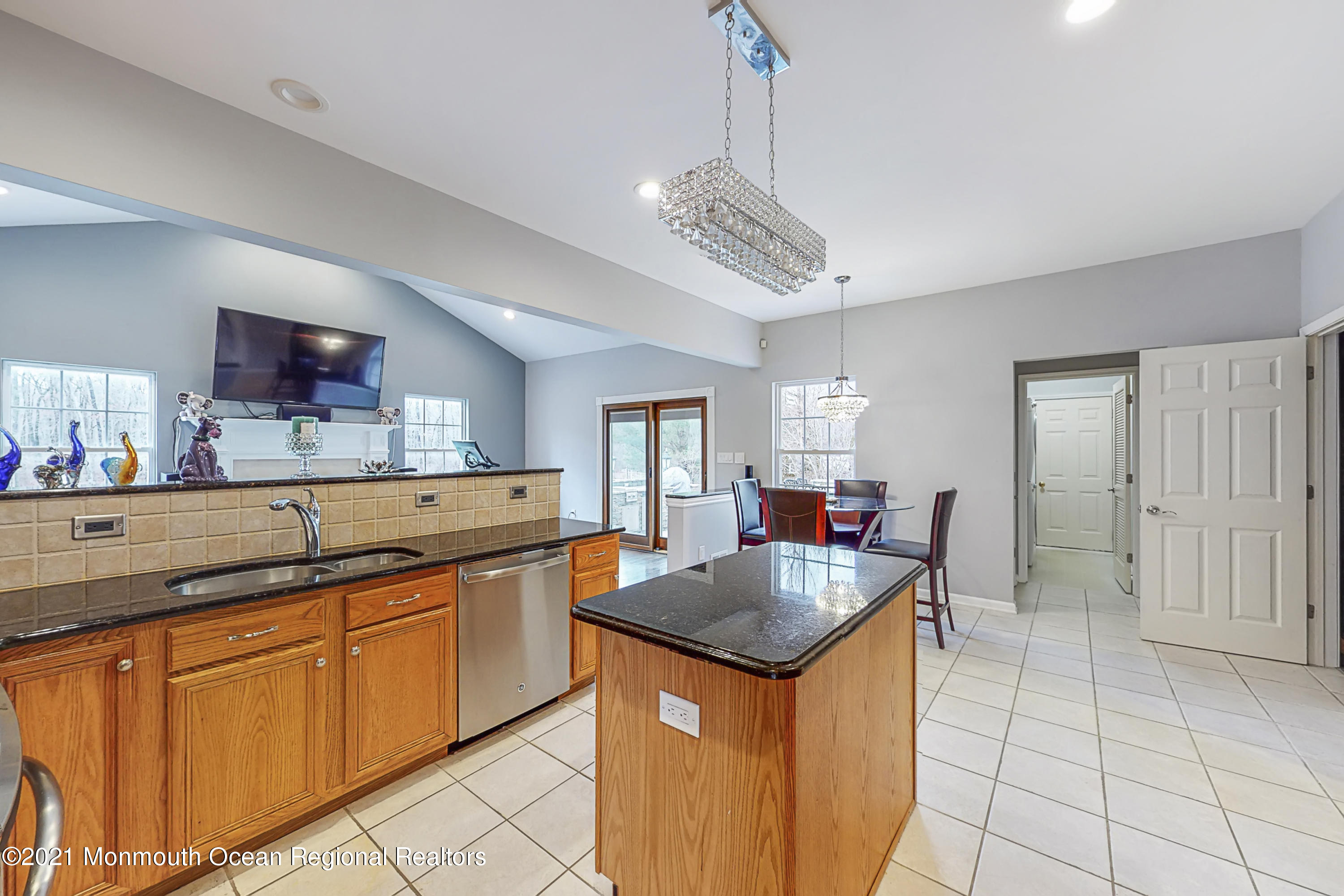 Jackson, New Jersey, 08527, United States, 4 Bedrooms Bedrooms, ,3 BathroomsBathrooms,Residential,For Sale,1944716