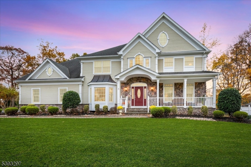 Edison Twp., New Jersey, 08820, United States, 5 Bedrooms Bedrooms, ,4 BathroomsBathrooms,Residential,For Sale,1989591