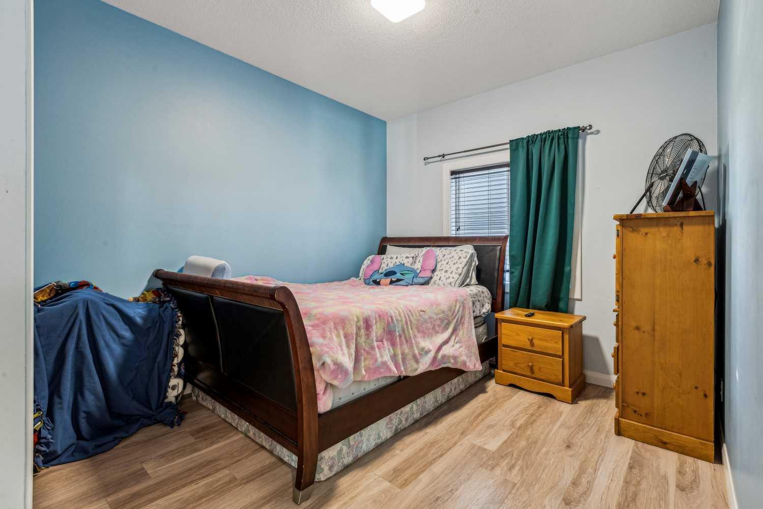 OKOTOKS, Alberta, T1S 0K1, CA, 4 Bedrooms Bedrooms, ,3 BathroomsBathrooms,Residential,For Sale,1948966