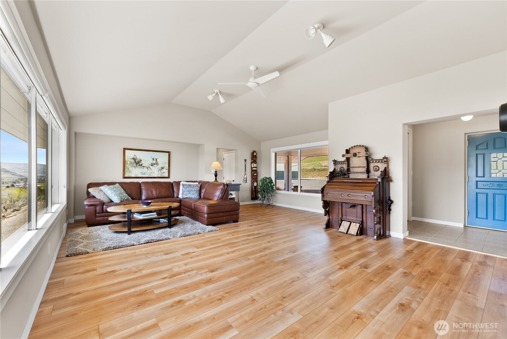 Okanogan, Washington, 98840, United States, 3 Bedrooms Bedrooms, ,2 BathroomsBathrooms,Residential,For Sale,1786609