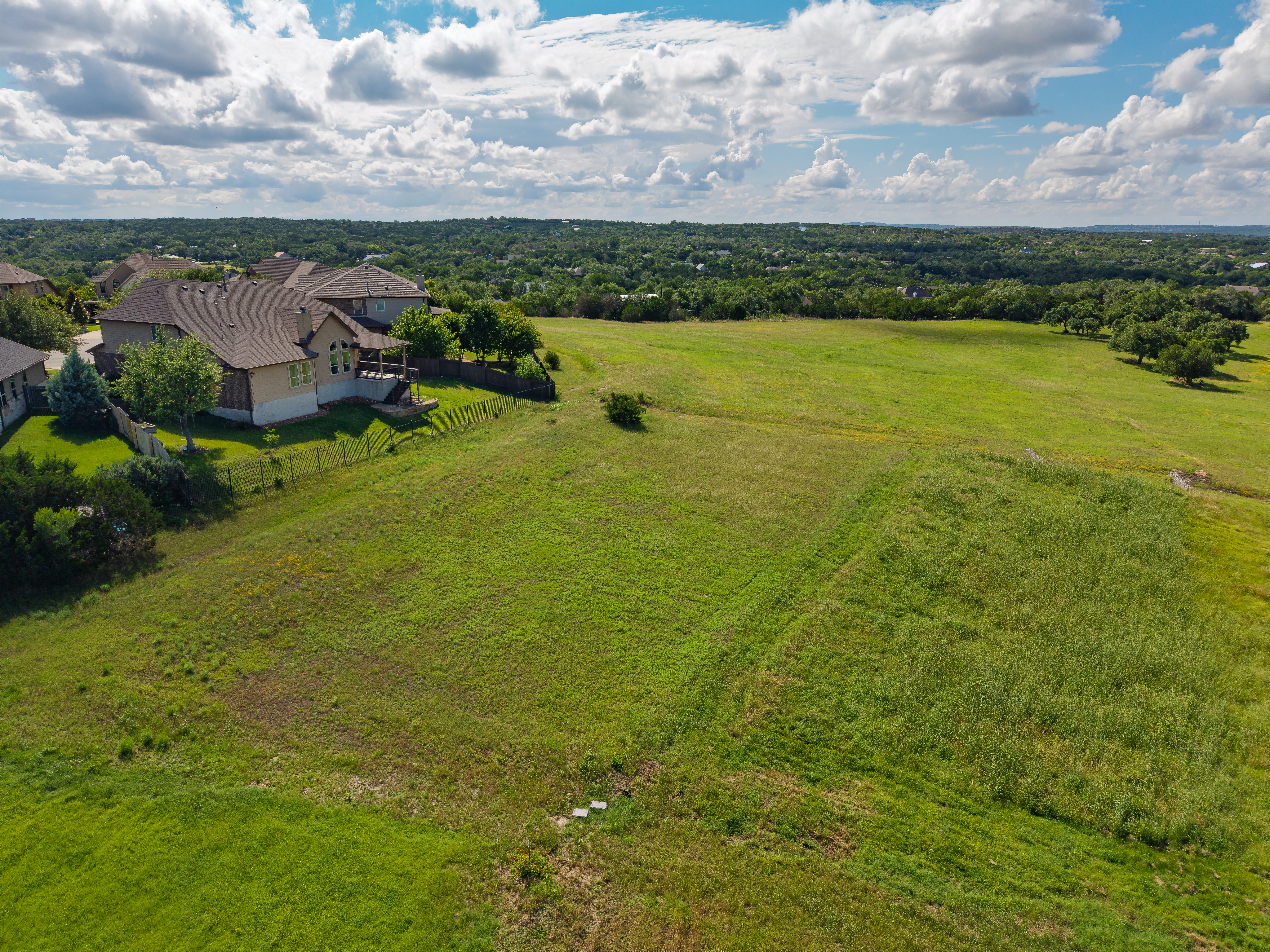  700 Ledge Stone Drive, Austin, TX 78737 - 物件實景