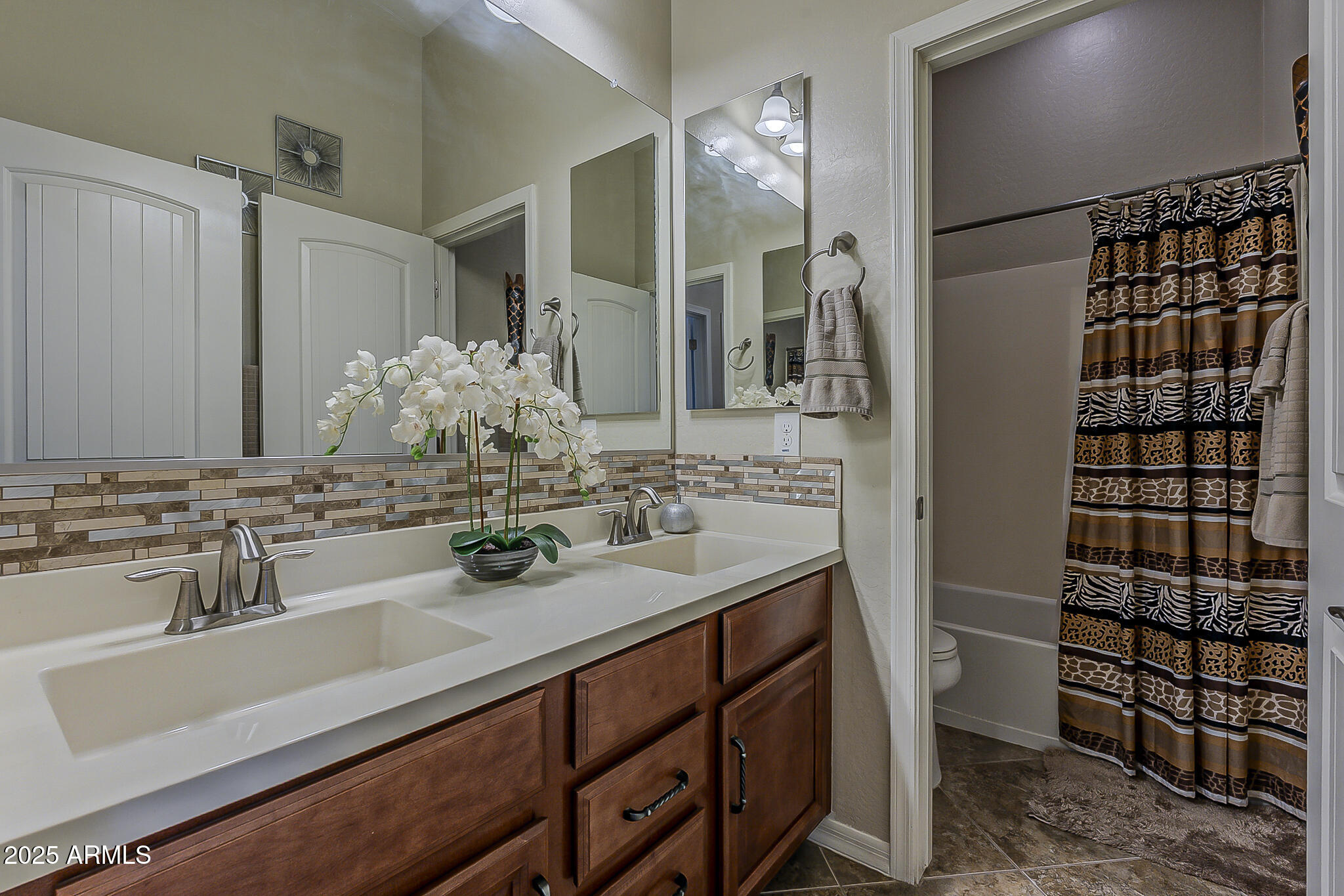 Chandler, Arizona, 85249, United States, 3 Bedrooms Bedrooms, ,Residential,For Sale,1939871