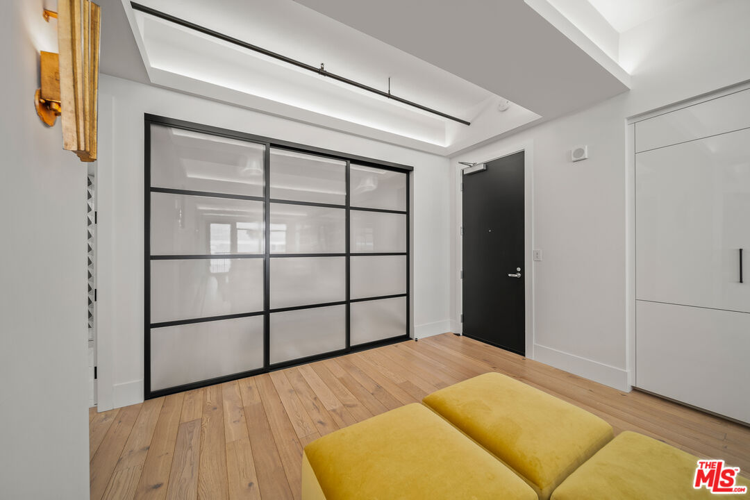 Los Angeles, California, 90014, United States, 2 Bedrooms Bedrooms, ,2 BathroomsBathrooms,Residential,For Sale,1938592