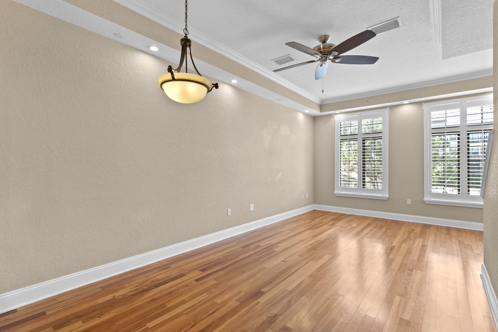 Tampa, Florida, 33606, United States, 3 Bedrooms Bedrooms, ,3 BathroomsBathrooms,Residential,For Sale,2012013