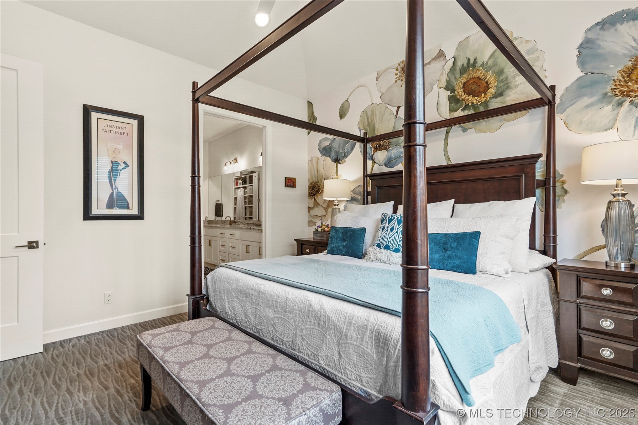 Tulsa, Oklahoma, 74132, United States, 2 Bedrooms Bedrooms, ,2 BathroomsBathrooms,Residential,For Sale,1926160