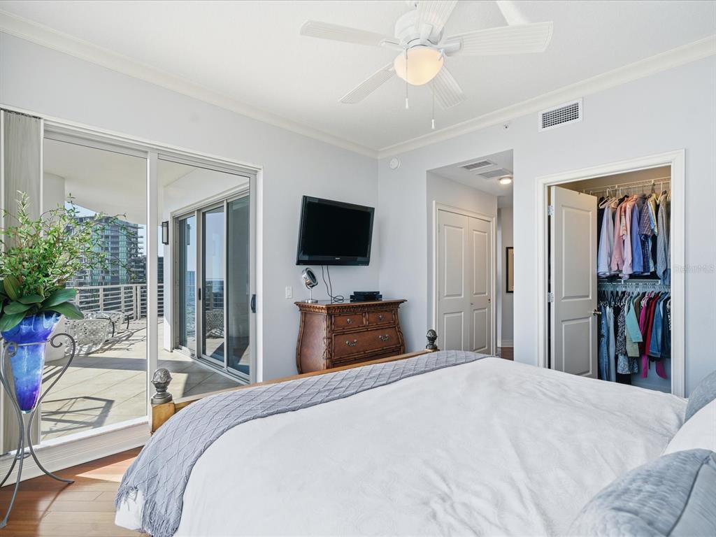 Tampa, Florida, 33602, United States, 2 Bedrooms Bedrooms, ,3 BathroomsBathrooms,Residential,For Sale,2003019