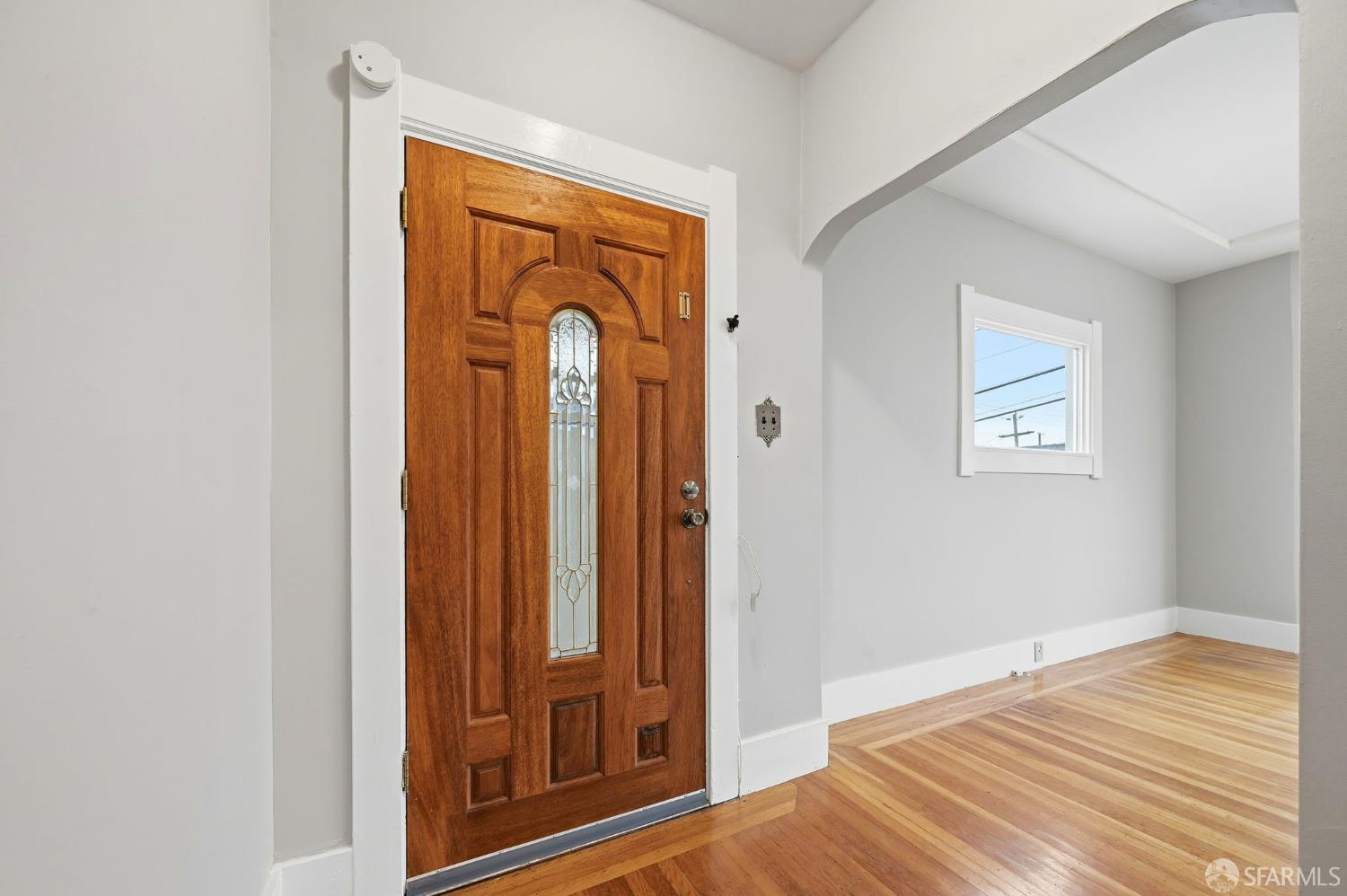 San Francisco, California, 94112, United States, 2 Bedrooms Bedrooms, ,1 BathroomBathrooms,Residential,For Sale,2008516