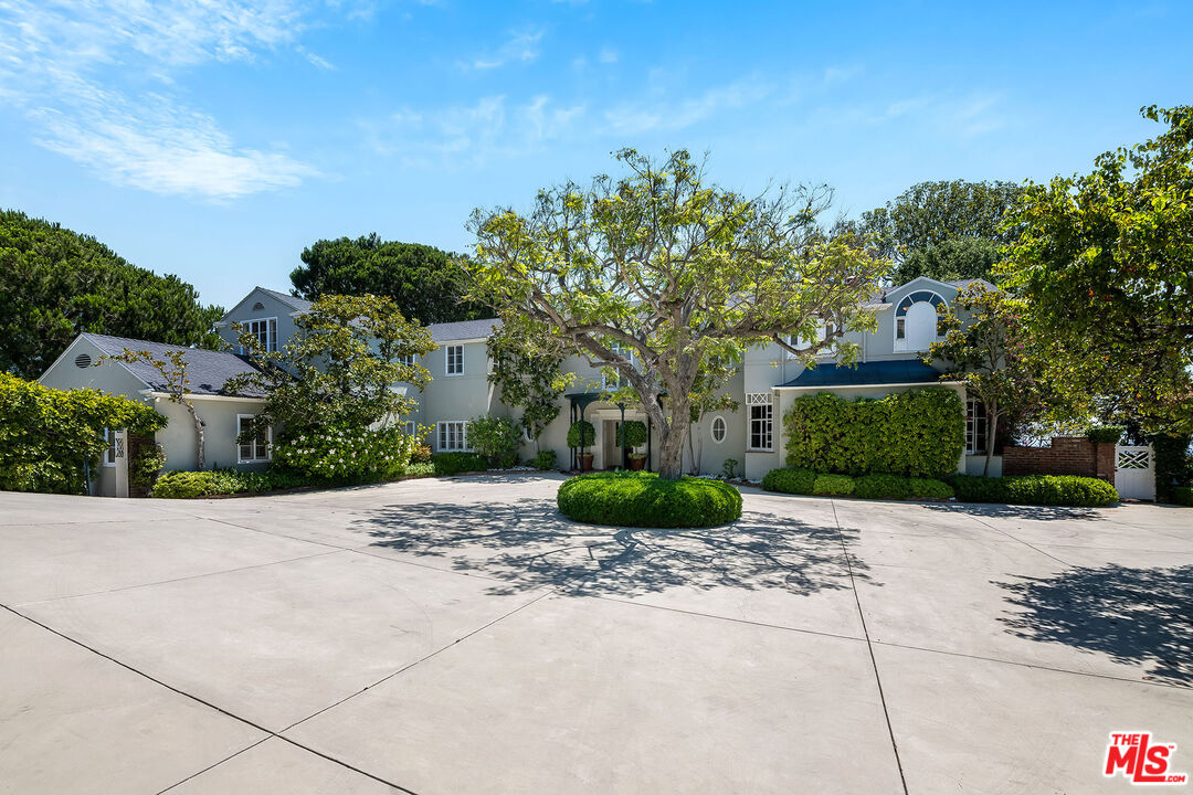 Los Angeles, California, 90077, United States, 7 Bedrooms Bedrooms, ,6 BathroomsBathrooms,Residential,For Sale,1819954