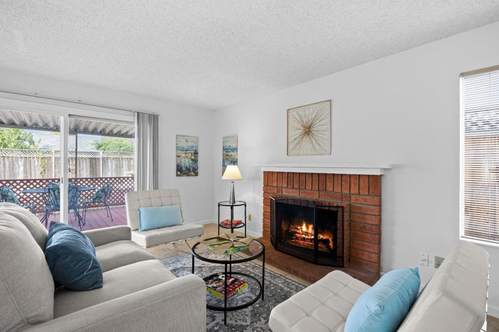 San Jose, California, 95111, United States, 4 Bedrooms Bedrooms, ,3 BathroomsBathrooms,Residential,For Sale,2000378