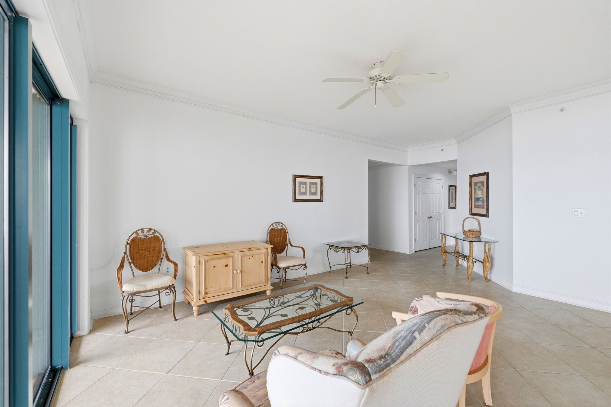  Gulf-Front Condominium with Panoramic Views and Renovation Potential - 物件實景