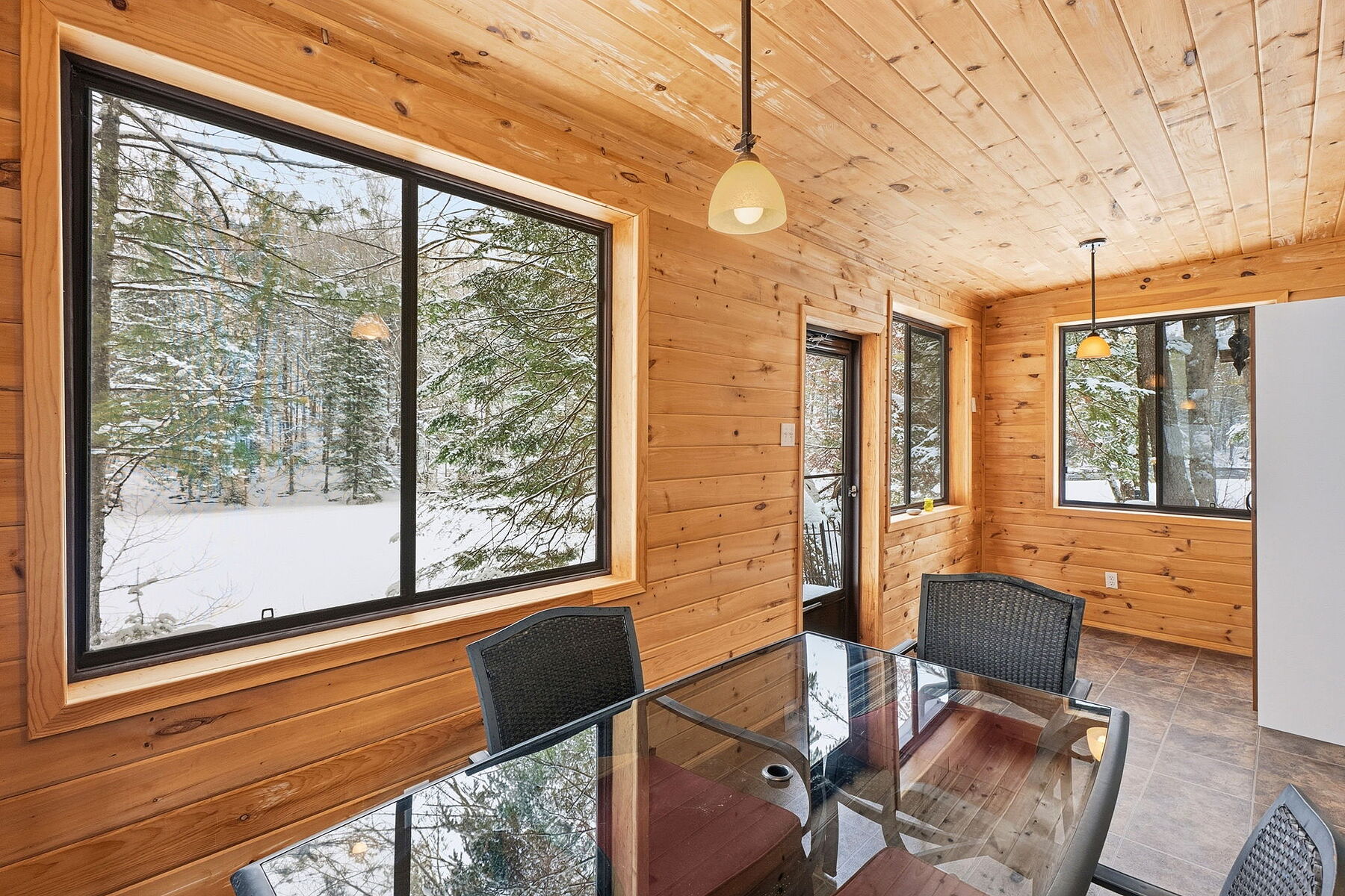  Serene Irondale River Cottage - 物件實景