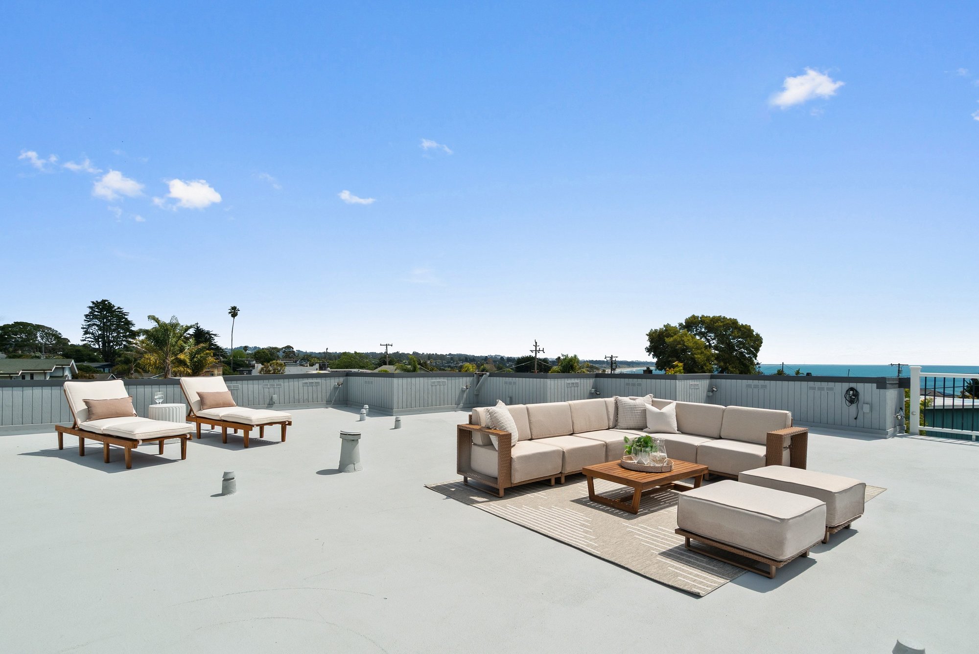  523 Middlefield Drive - 物件實景