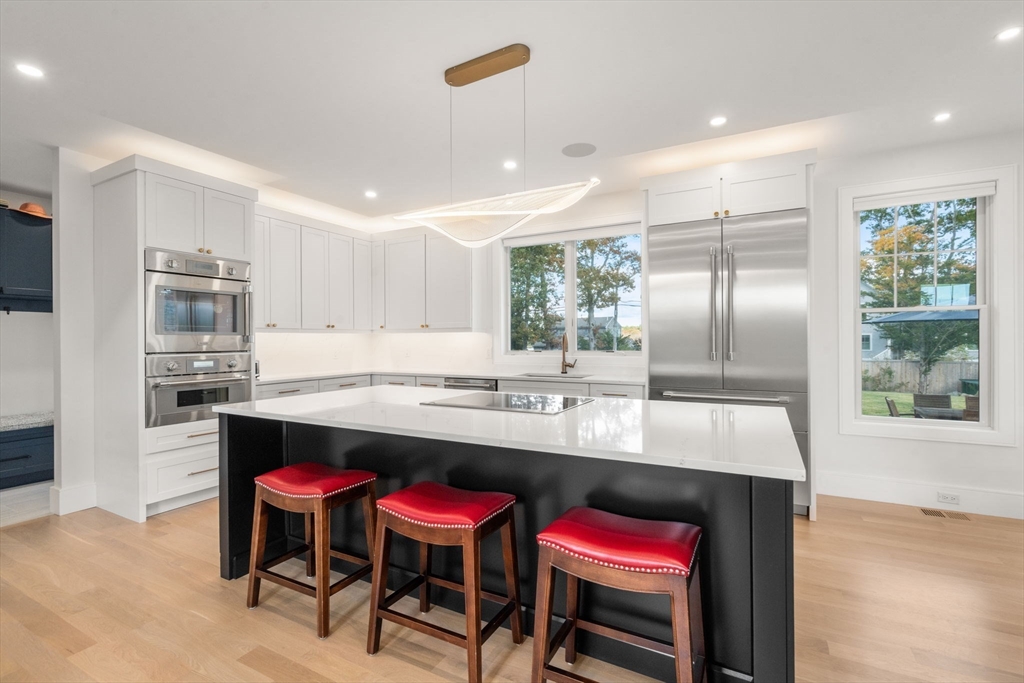 Marion, Massachusetts, 02738, United States, 3 Bedrooms Bedrooms, ,5 BathroomsBathrooms,Residential,For Sale,1987501