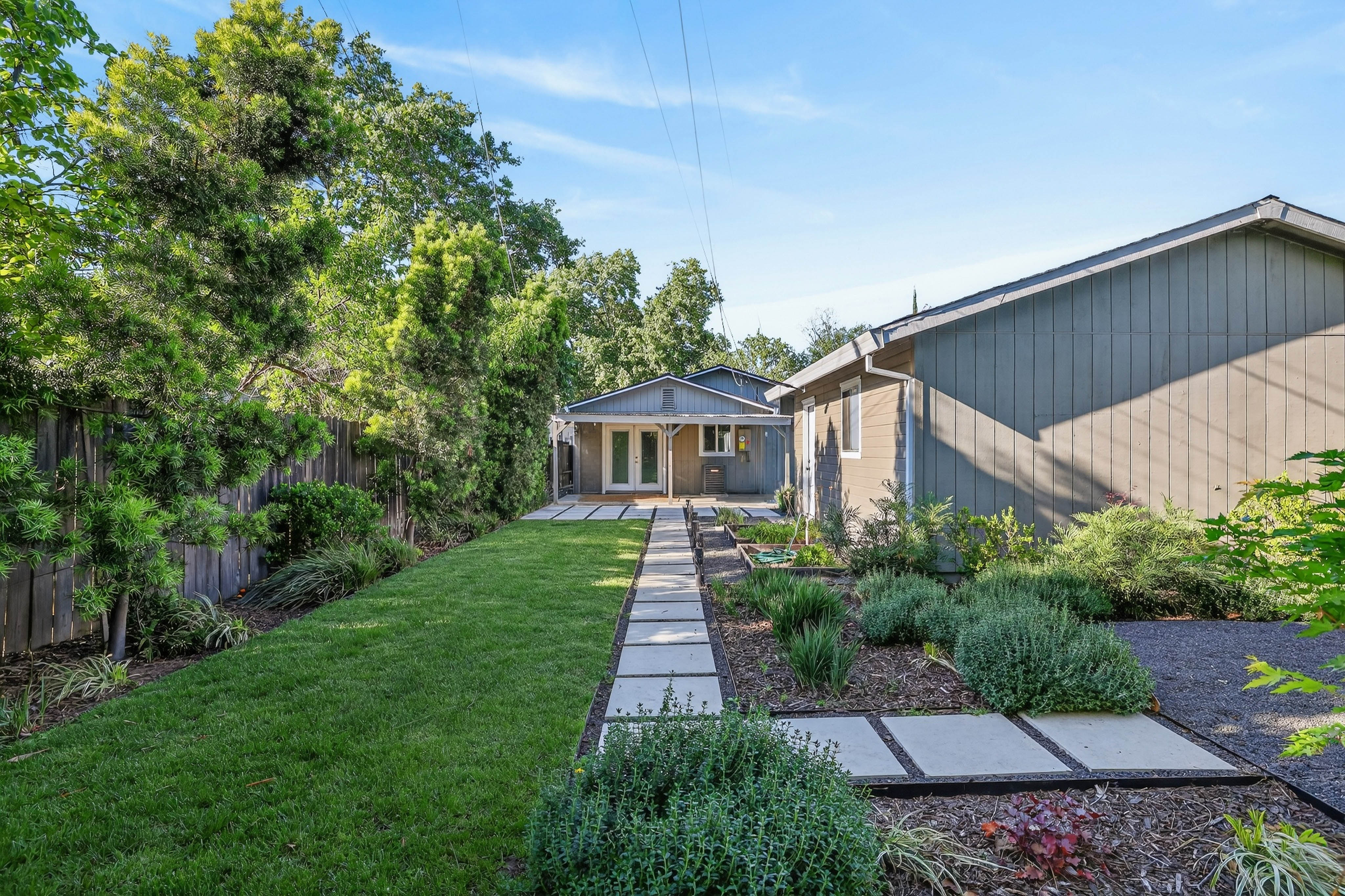  4330 3rd Avenue, Sacramento, CA 95817 - 物件實景