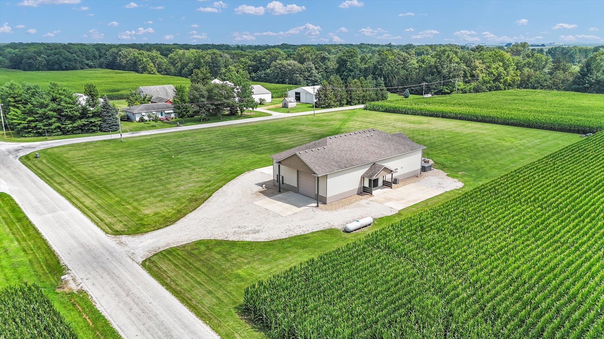 Sidney, Illinois, 61877, United States, 3 Bedrooms Bedrooms, ,2 BathroomsBathrooms,Residential,For Sale,1913394