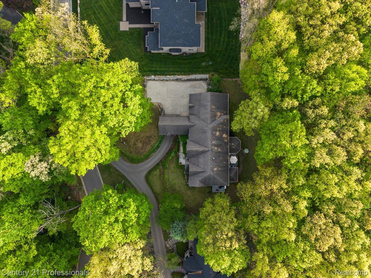 Clarkston, Michigan, 48346, United States, 4 Bedrooms Bedrooms, ,7 BathroomsBathrooms,Residential,For Sale,2048841