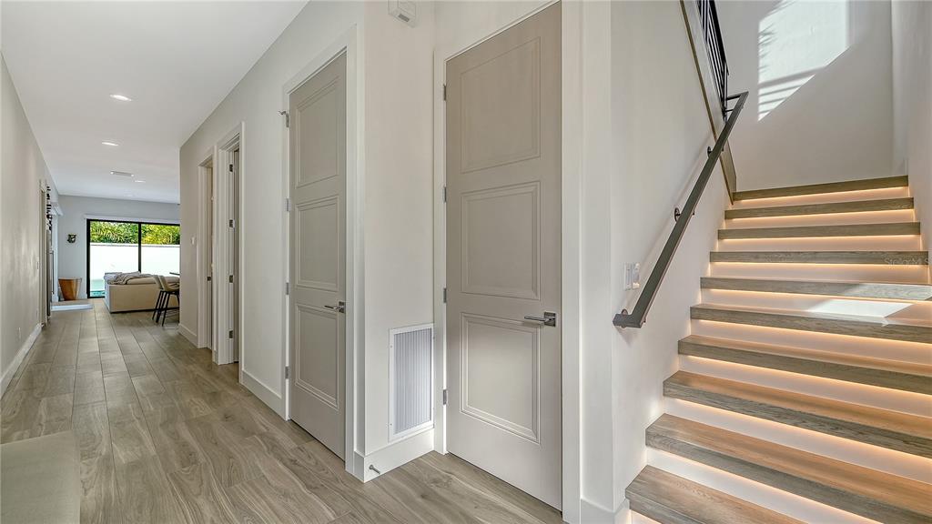 Sarasota, Florida, 34236, United States, 4 Bedrooms Bedrooms, ,4 BathroomsBathrooms,Residential,For Sale,2000414