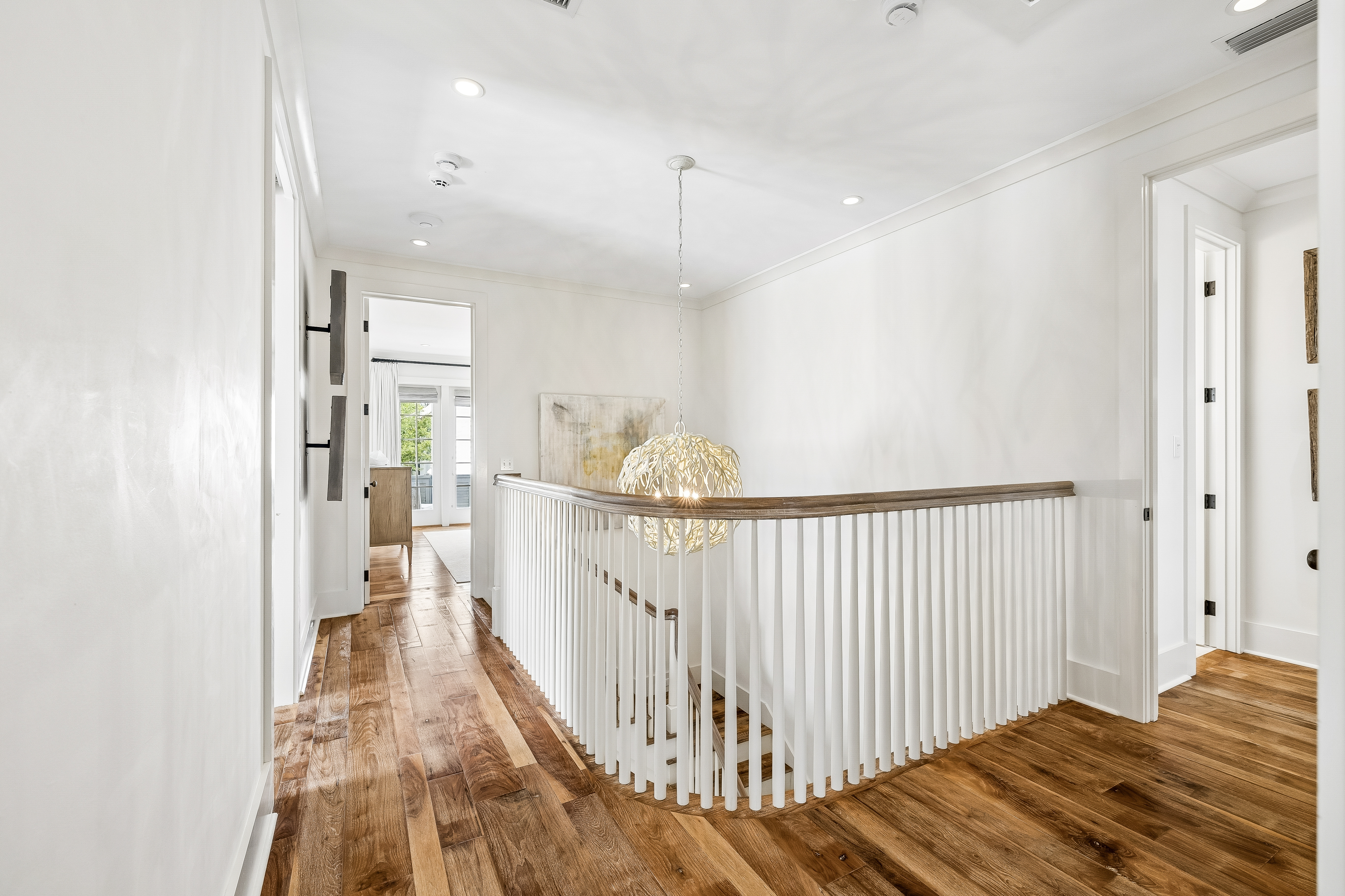  Courtyard Retreat with Dual Primary Suites in Coastal Community - 物件實景