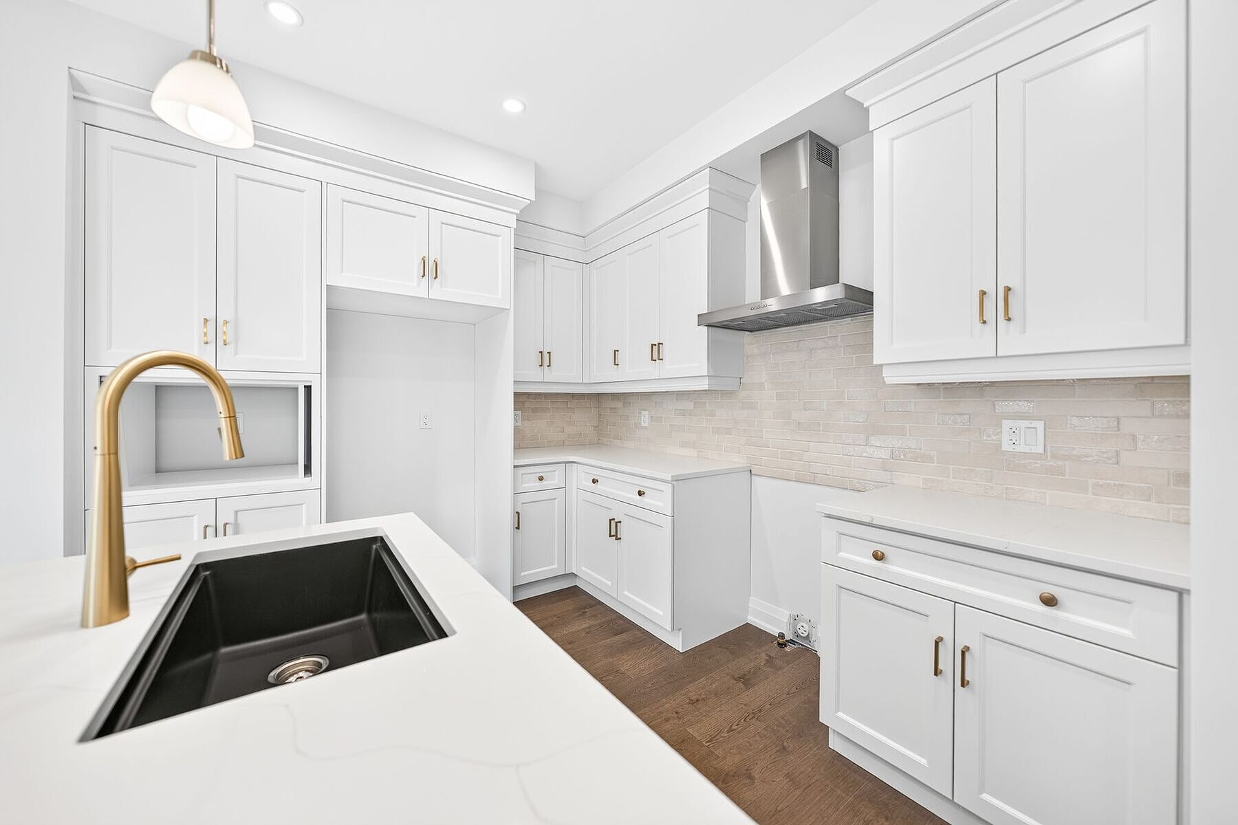  Brand New Luxurious Townhome - 物件實景