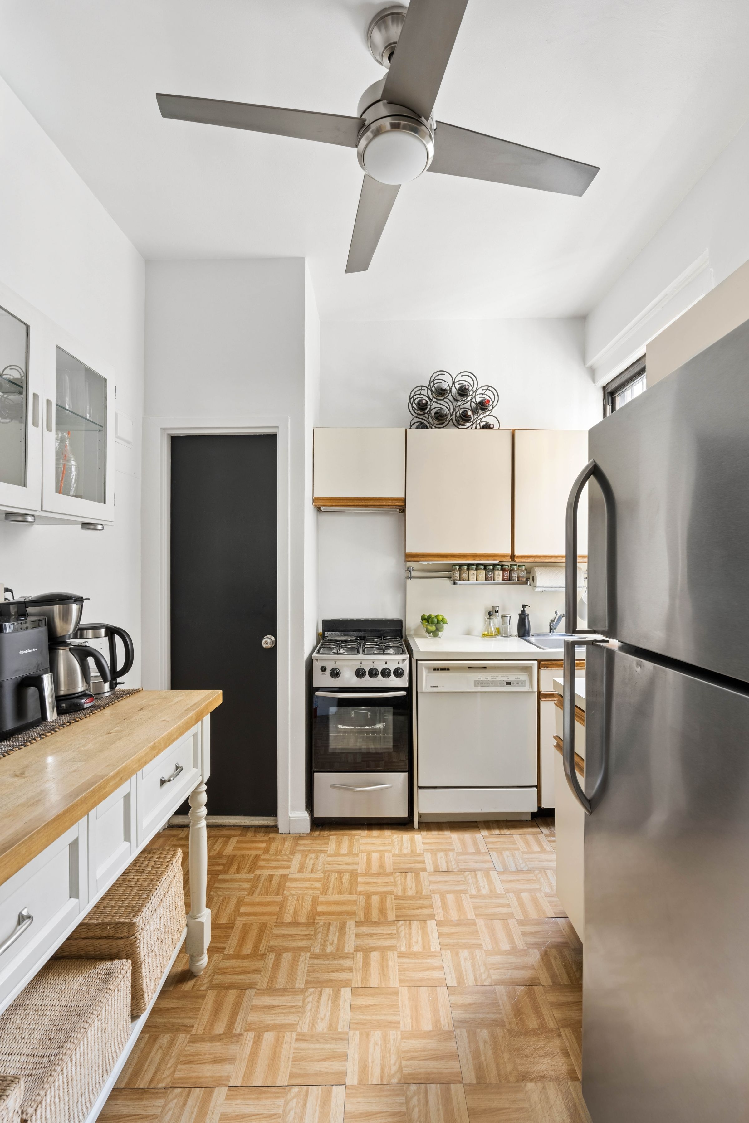  Cheerful & Bright Top Floor 1 Bedroom - 物件實景
