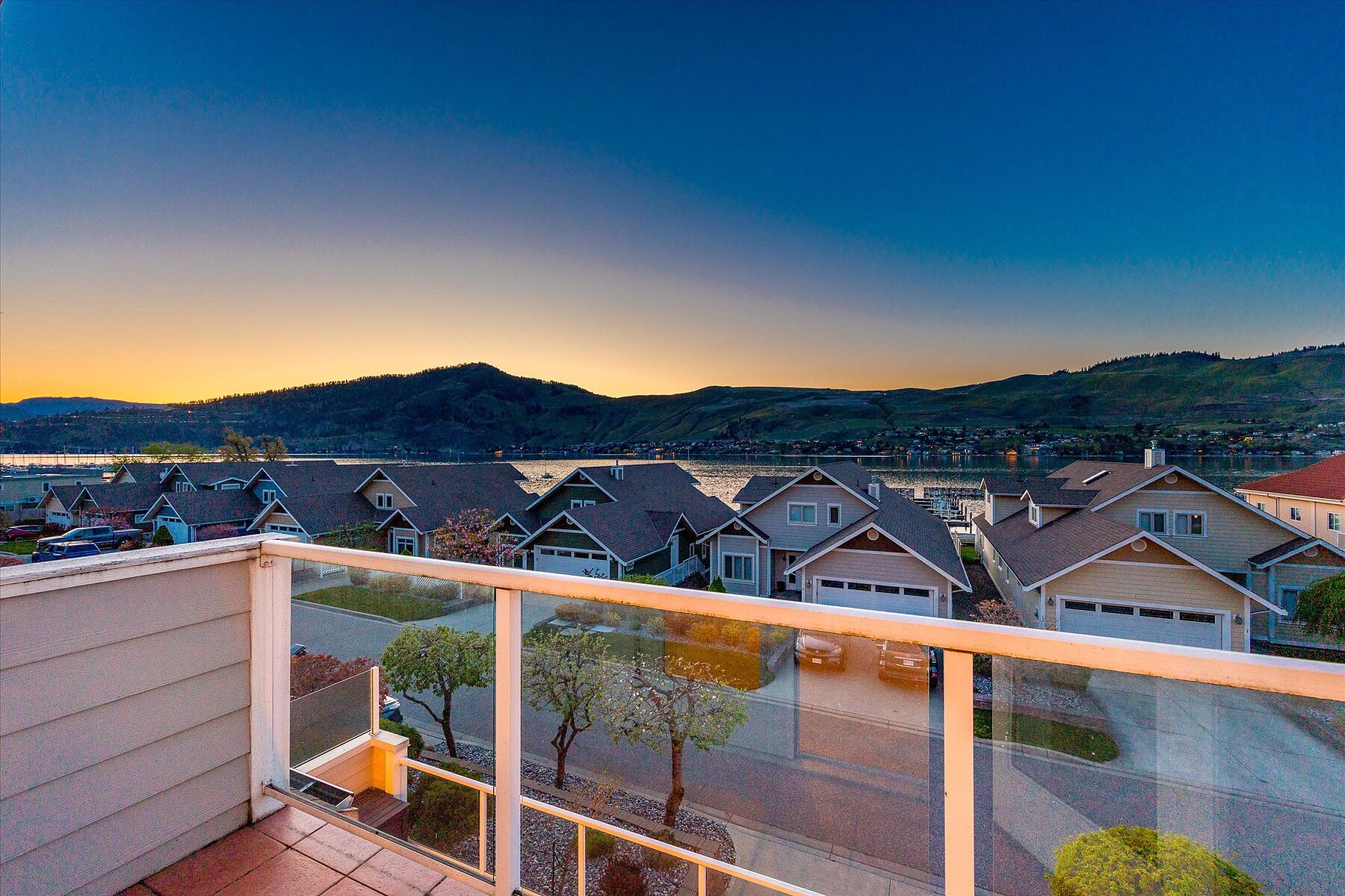  The Lakeside Residences - 物件實景