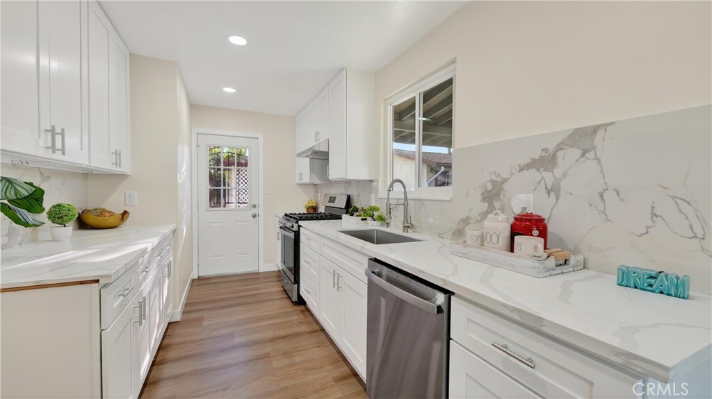 La Puente, California, 91744, United States, 3 Bedrooms Bedrooms, ,2 BathroomsBathrooms,Residential,For Sale,1986129