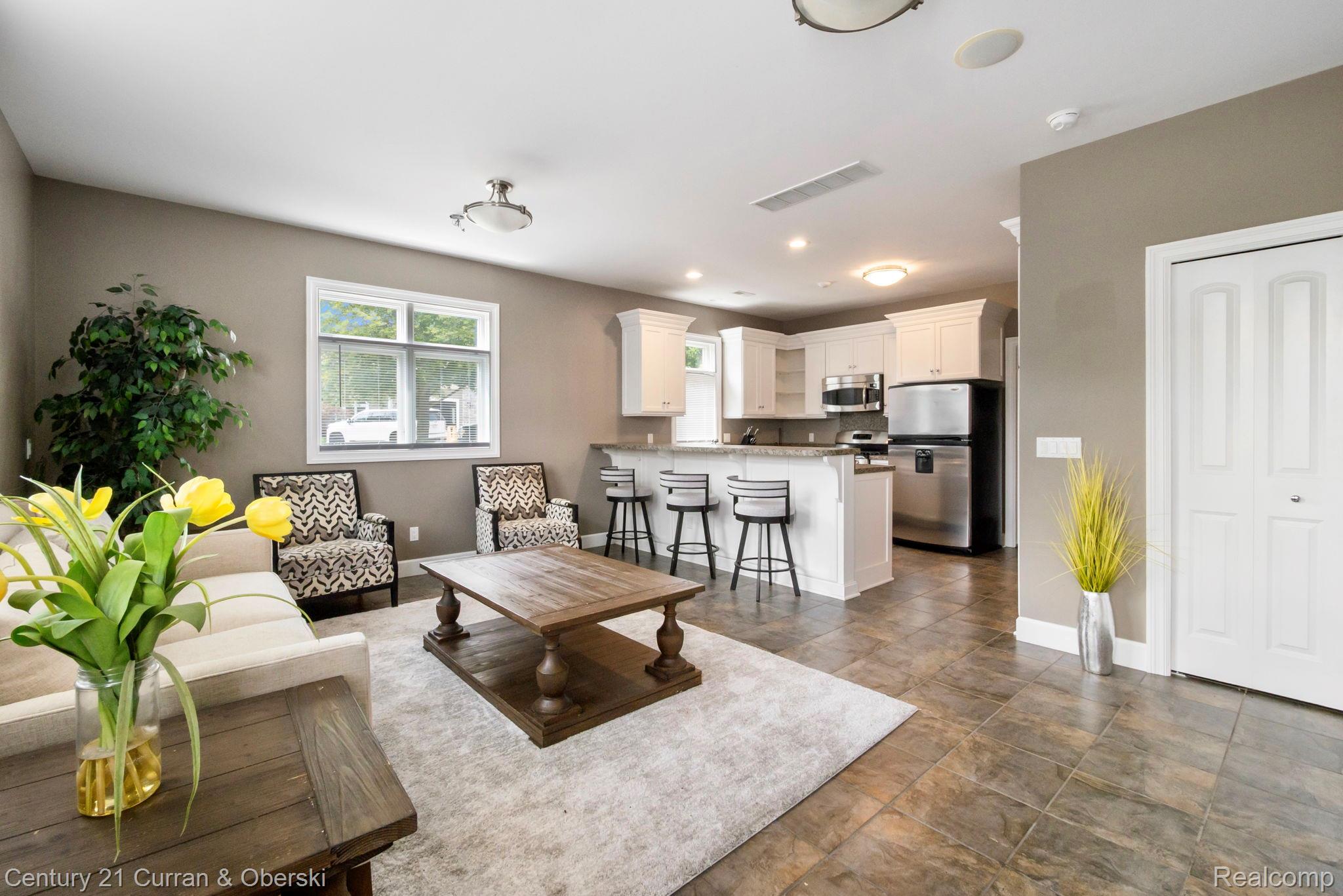 South Lyon, Michigan, 48178, United States, 6 Bedrooms Bedrooms, ,8 BathroomsBathrooms,Residential,For Sale,2008135