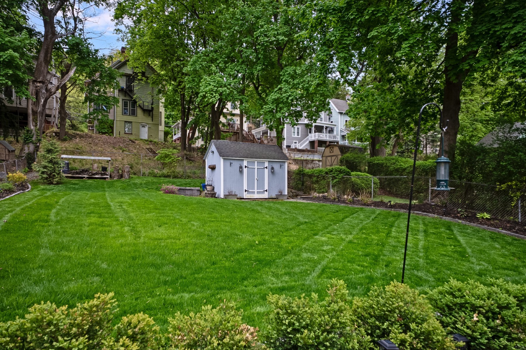  Sunny and Bright Cape Cod Home with Convenient Town Location - 物件實景