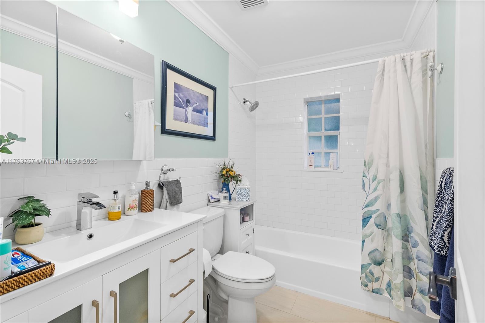 Pinecrest, Florida, 33156, United States, 4 Bedrooms Bedrooms, ,2 BathroomsBathrooms,Residential,For Sale,1794651