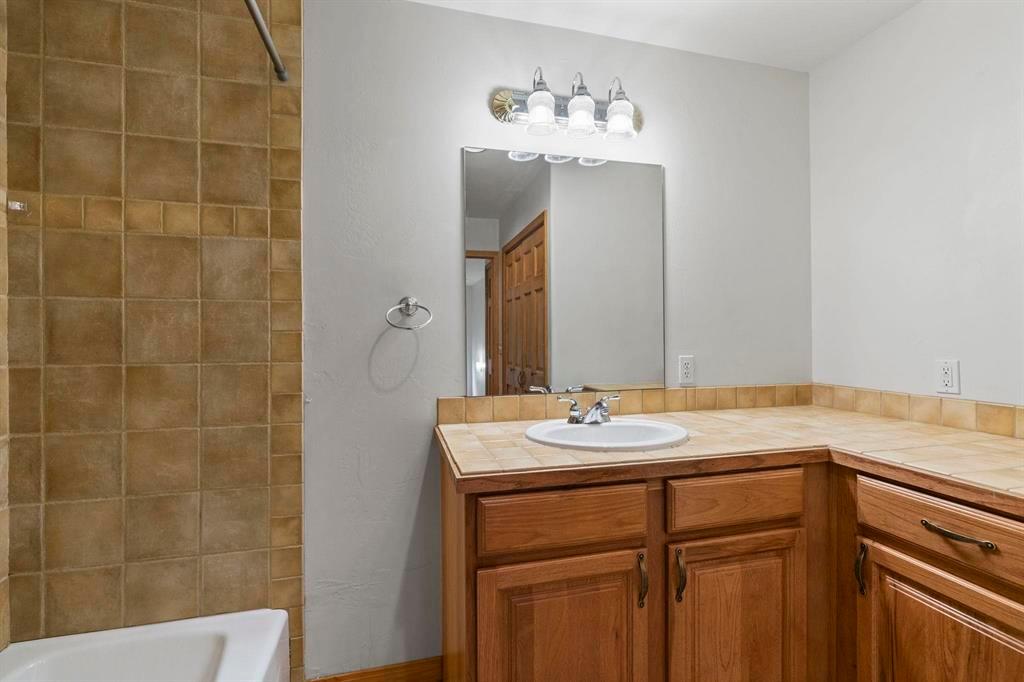 Durango, Colorado, 81301, United States, 3 Bedrooms Bedrooms, ,3 BathroomsBathrooms,Residential,For Sale,1908342