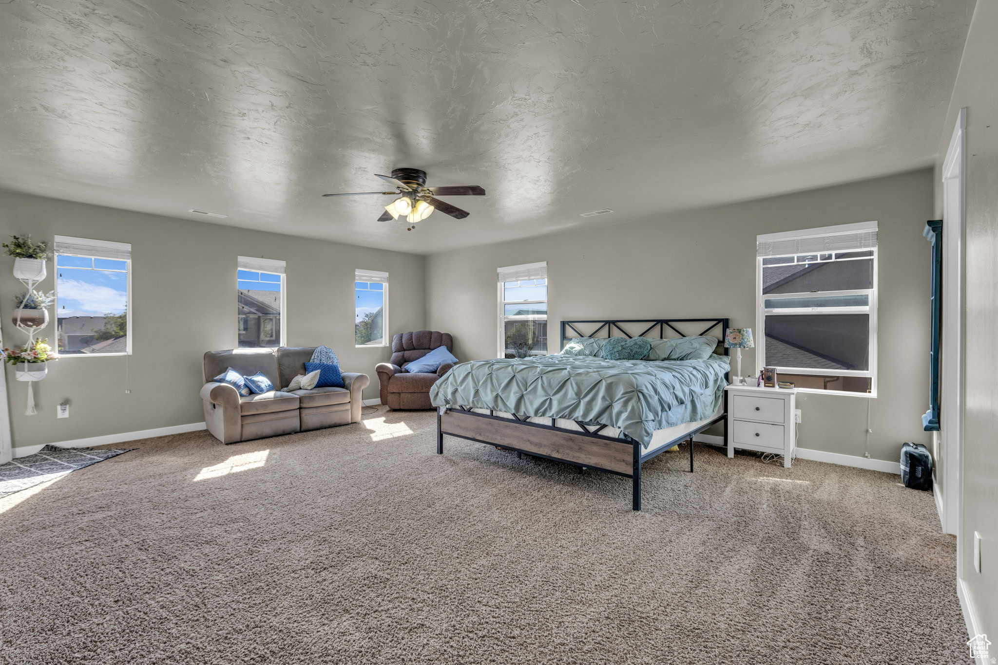 Stansbury Park, Utah, 84074, United States, 4 Bedrooms Bedrooms, ,3 BathroomsBathrooms,Residential,For Sale,1988196