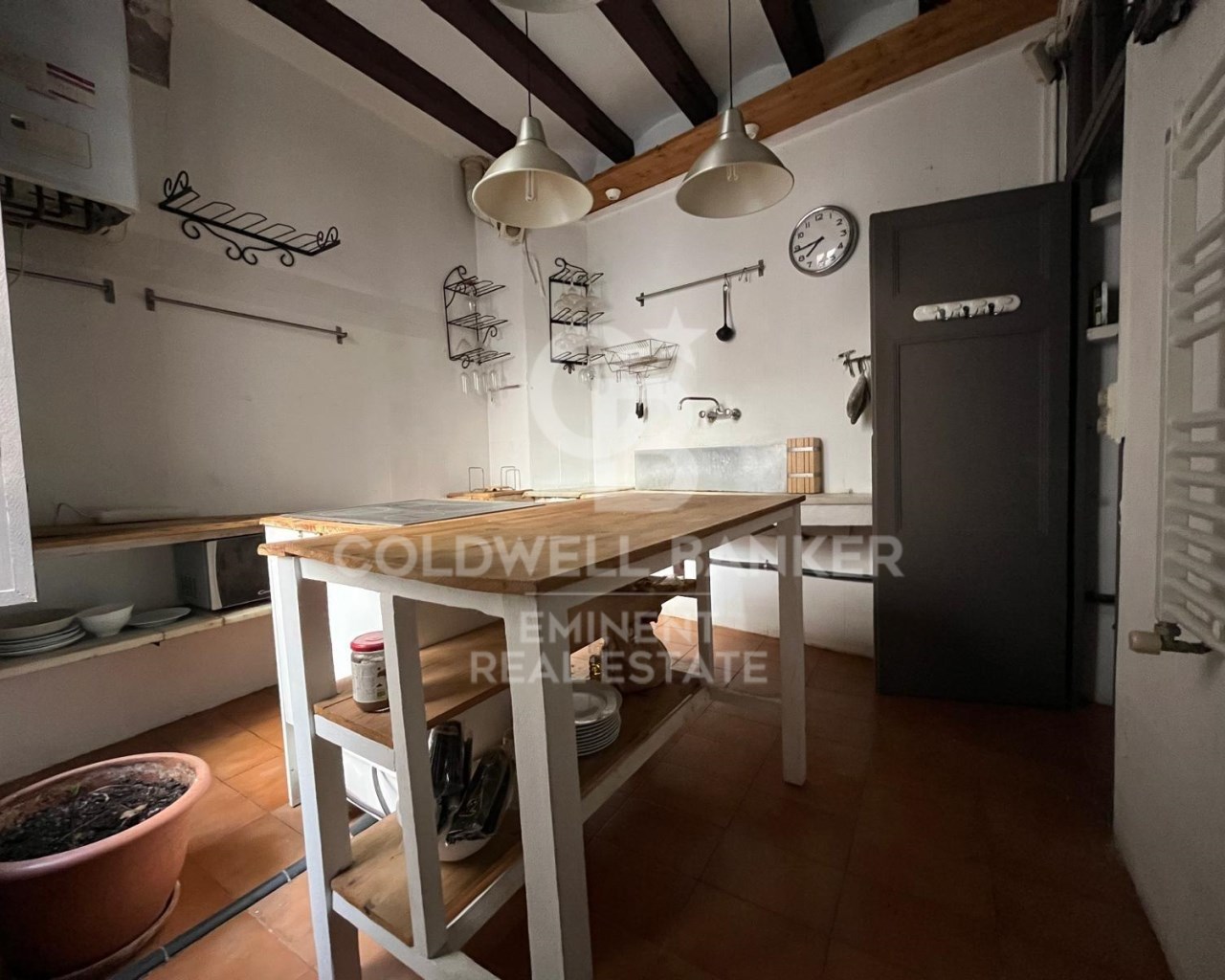 Barcelona, Catalonia, ES, 4 Bedrooms Bedrooms, ,2 BathroomsBathrooms,Residential,For Sale,1828106
