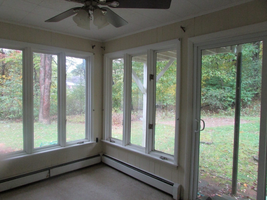 Attleboro, Massachusetts, 02703, United States, 4 Bedrooms Bedrooms, ,4 BathroomsBathrooms,Residential,For Sale,1974370